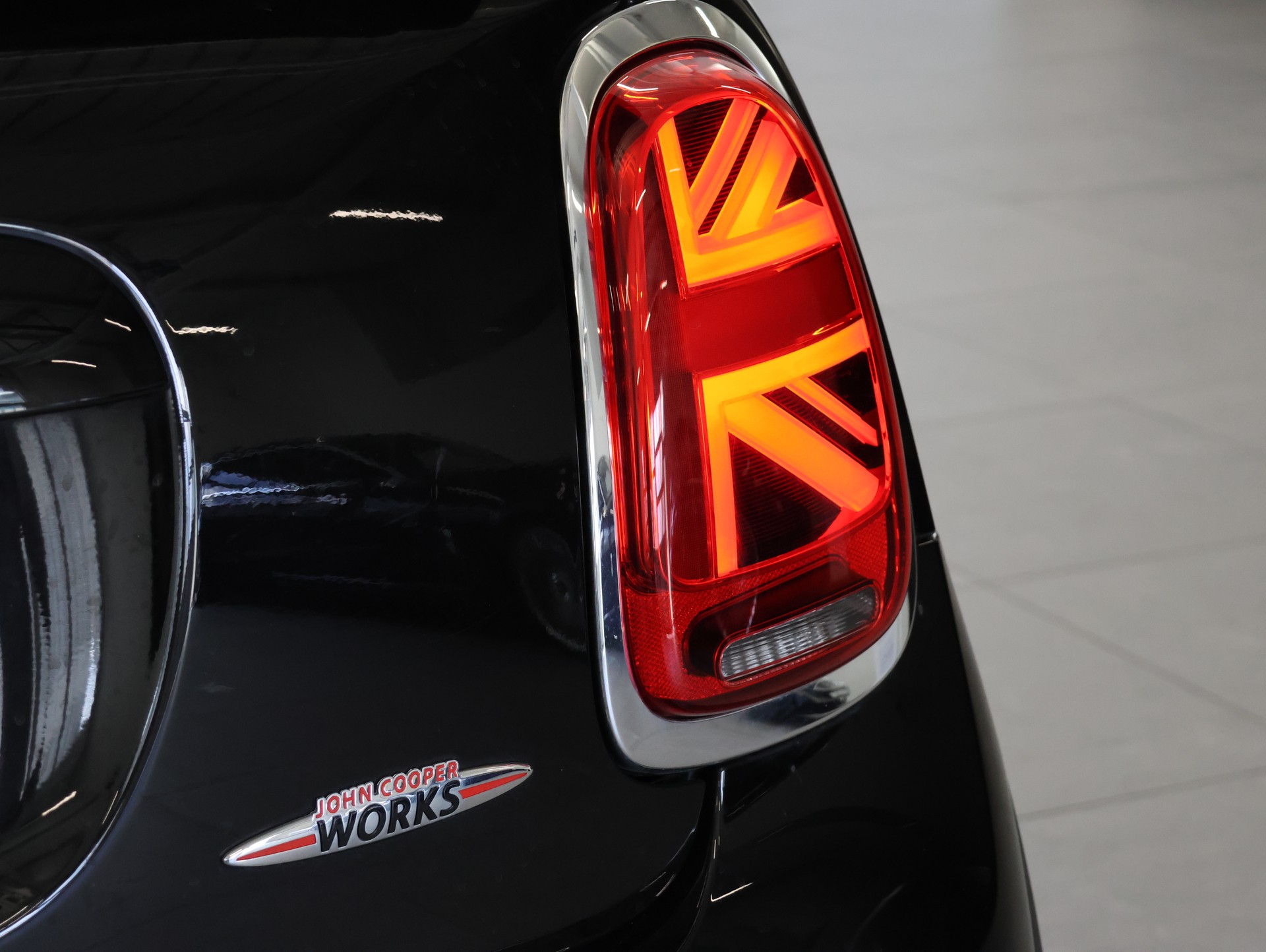 MINI Cooper John Cooper Works Cabriolet Steptronic *Sportabgassanlage* *CarPlay* *Rückfahrkamera*-image-13