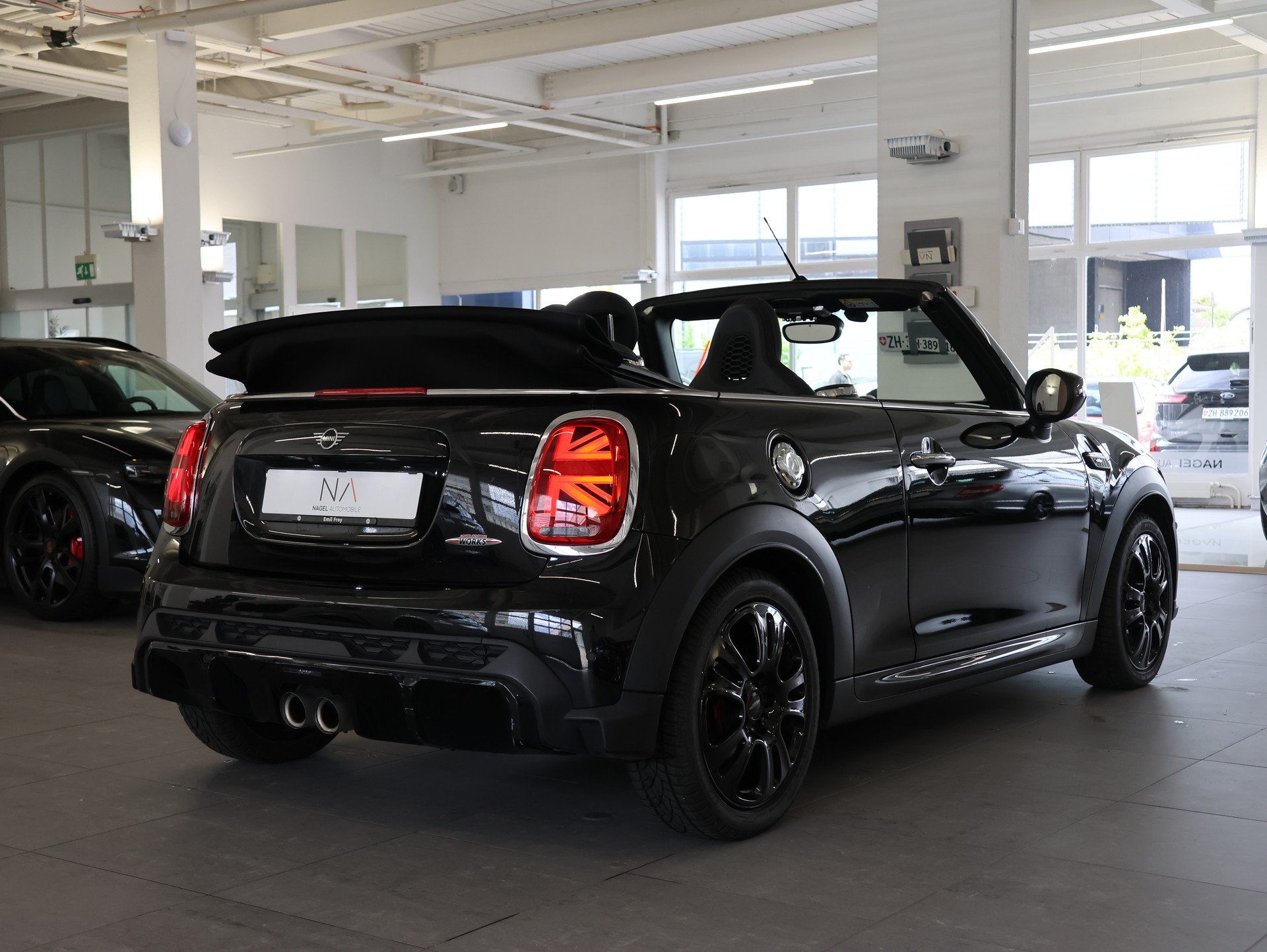 MINI Cooper John Cooper Works Cabriolet Steptronic *Sportabgassanlage* *CarPlay* *Rückfahrkamera*-image-6