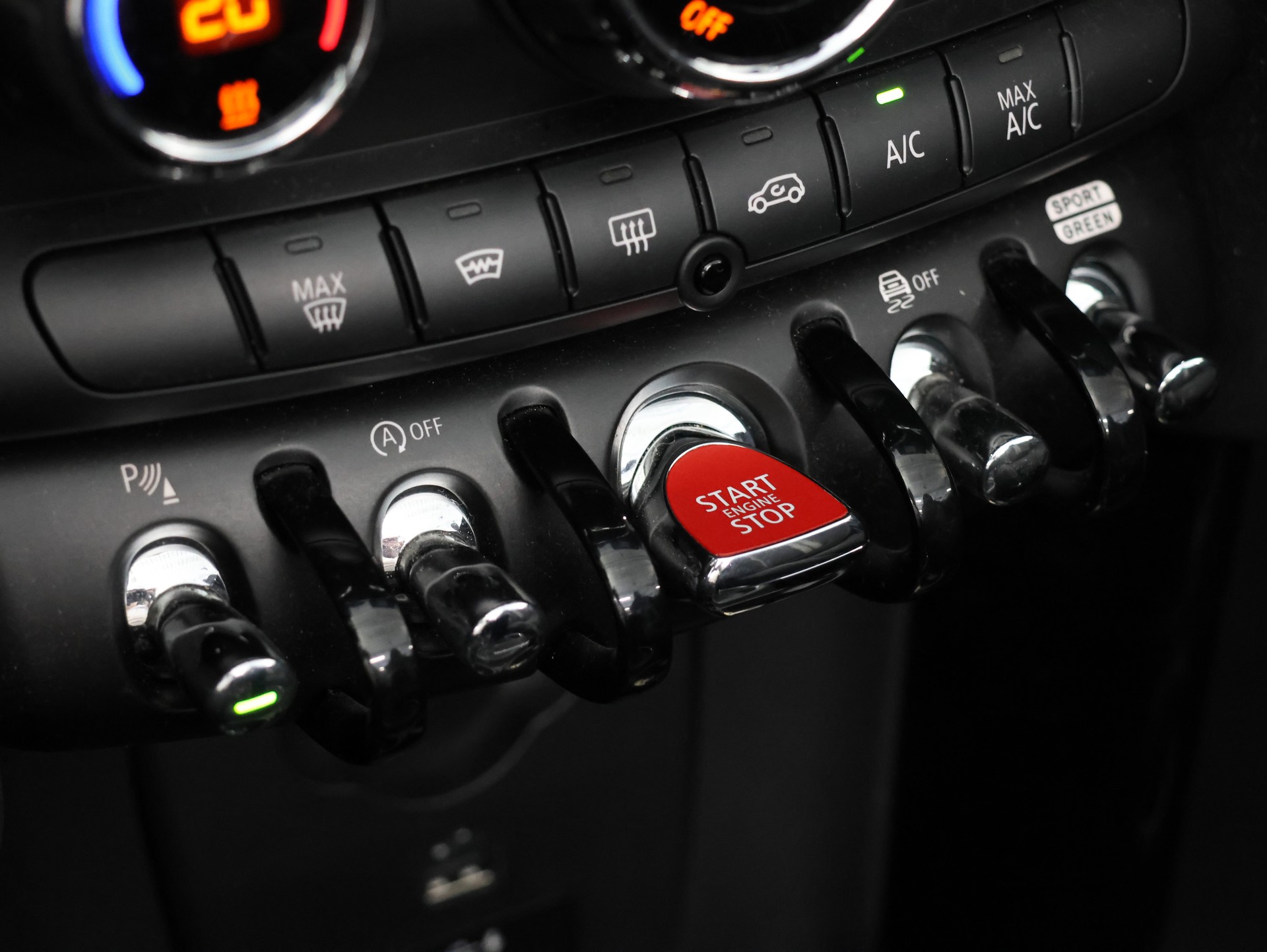 MINI Cooper John Cooper Works Cabriolet Steptronic *Sportabgassanlage* *CarPlay* *Rückfahrkamera*-image-28