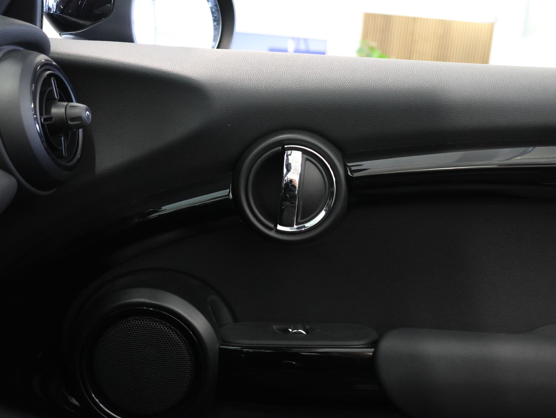 MINI Cooper John Cooper Works Cabriolet Steptronic *Sportabgassanlage* *CarPlay* *Rückfahrkamera*-image-31