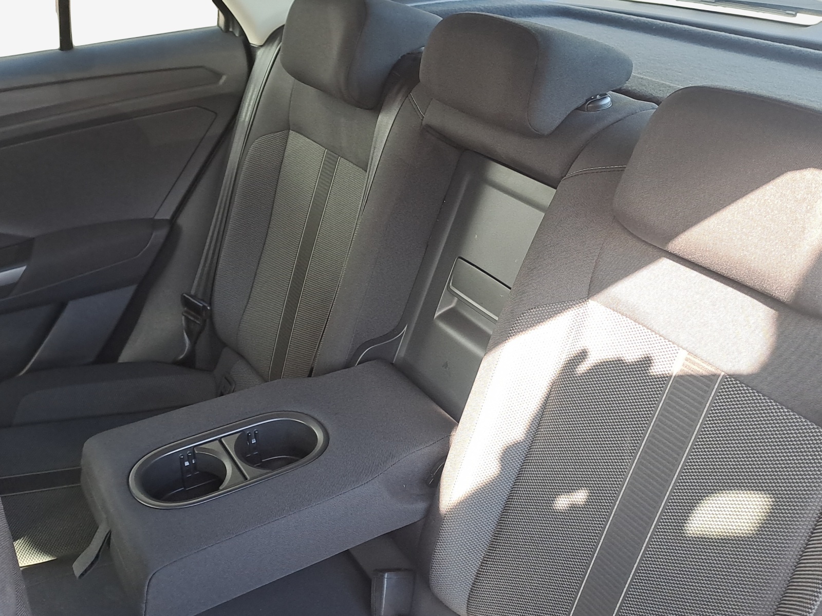 VW T-Roc 1.5 TSI EVO Life DSG-image-11