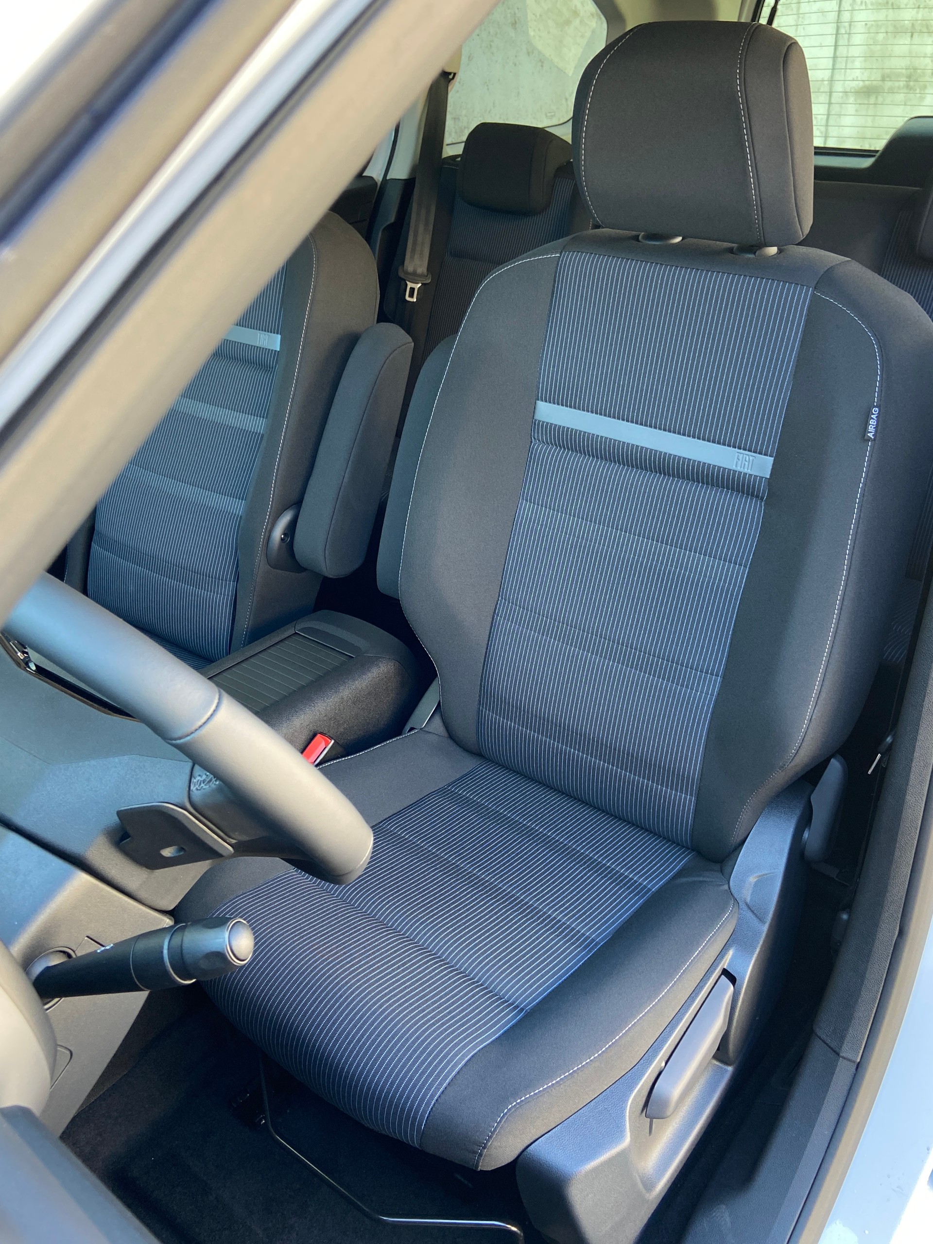 FIAT Doblo - Qubo L 1.5 Diesel Automat 7-Plätze-image-6