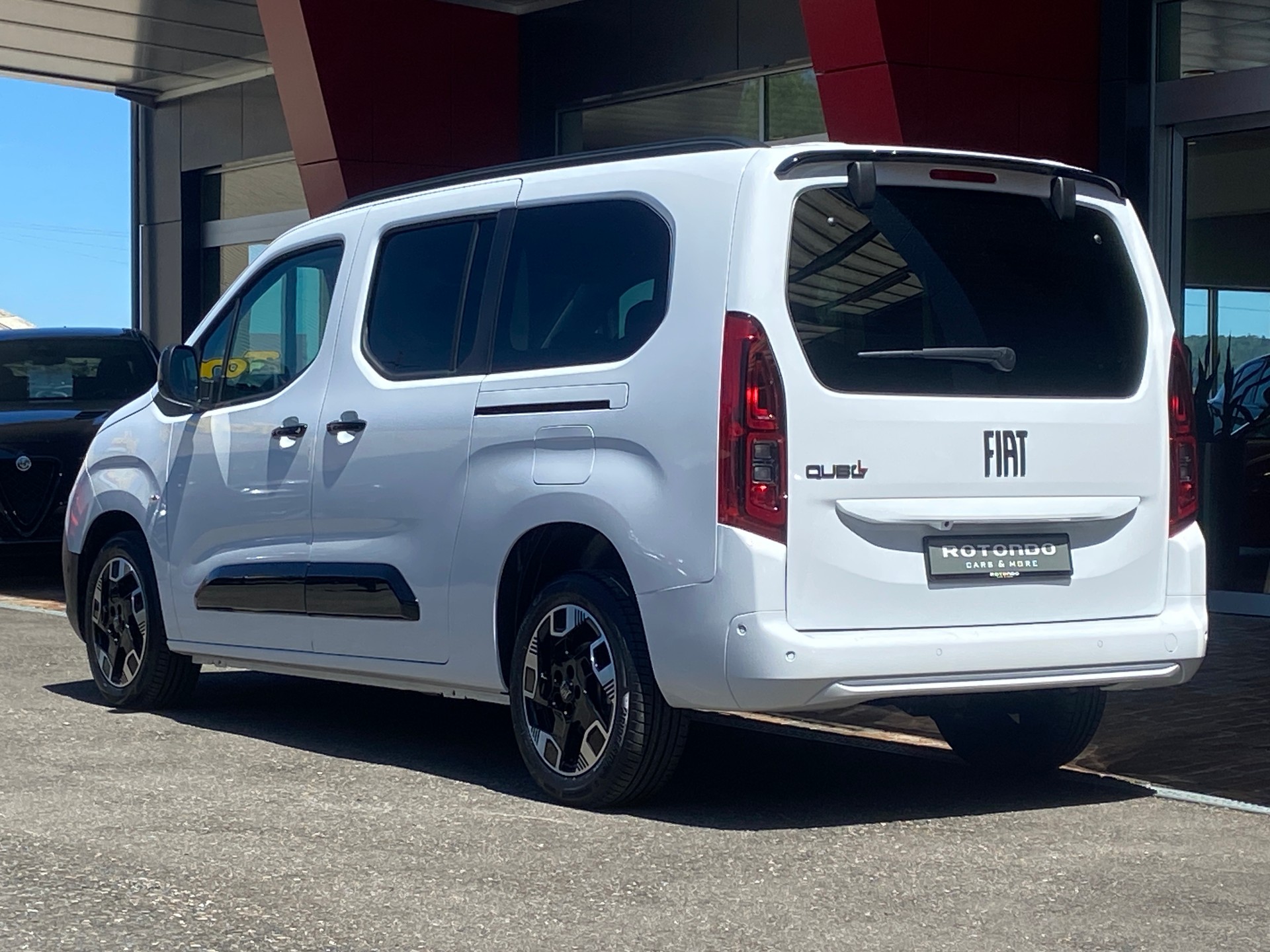 FIAT Doblo - Qubo L 1.5 Diesel Automat 7-Plätze-image-22