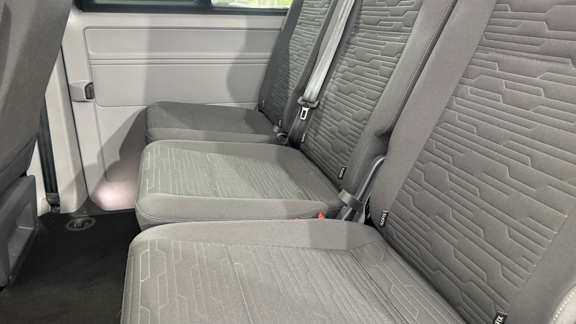 VW T6.1 Caravelle 3000 2.0 TDI 15-image-10
