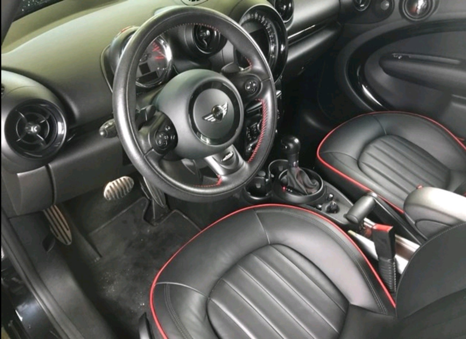 MINI 1.6i John Cooper Works ALL4-image-4