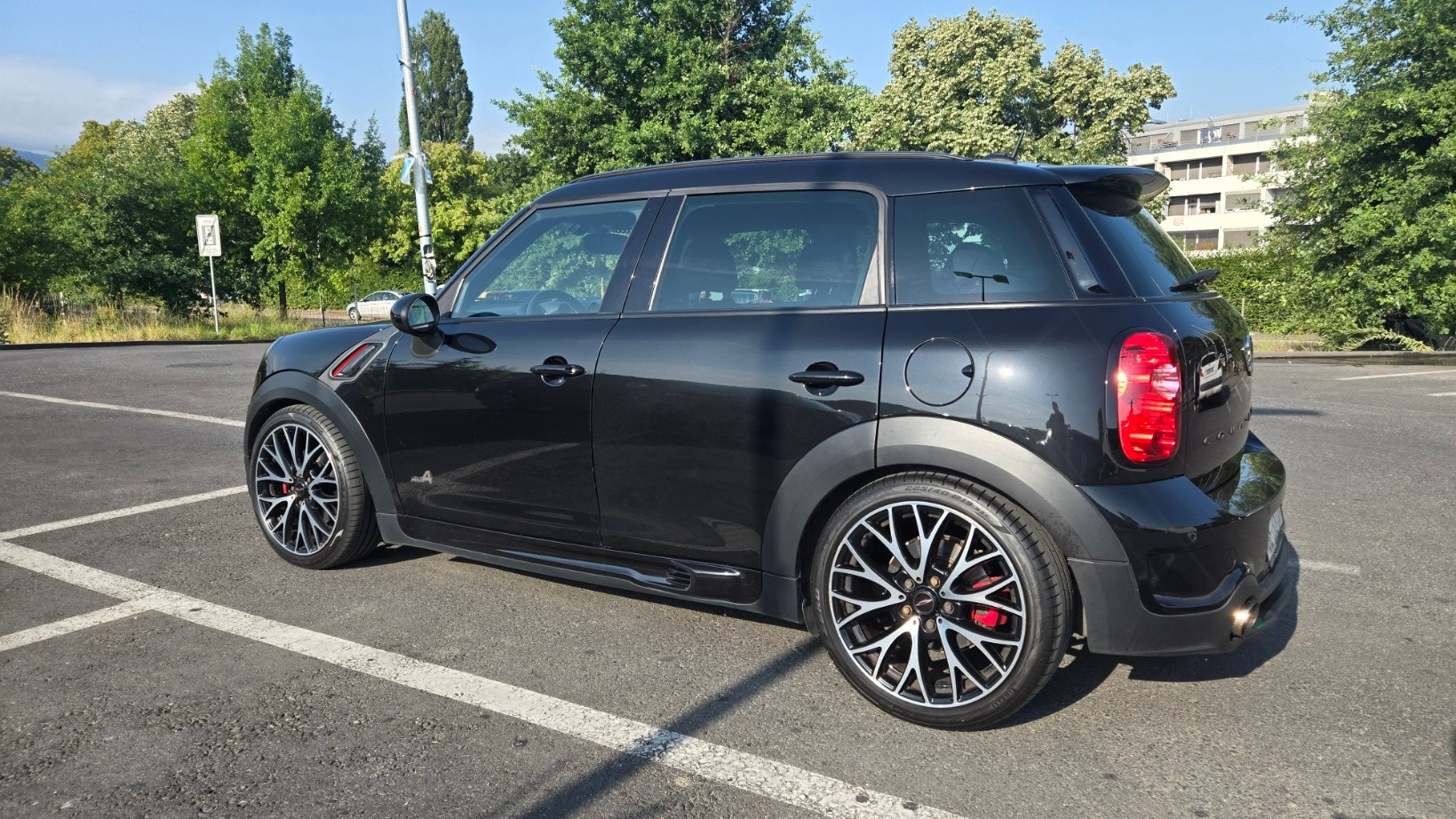 MINI 1.6i John Cooper Works ALL4-image-1
