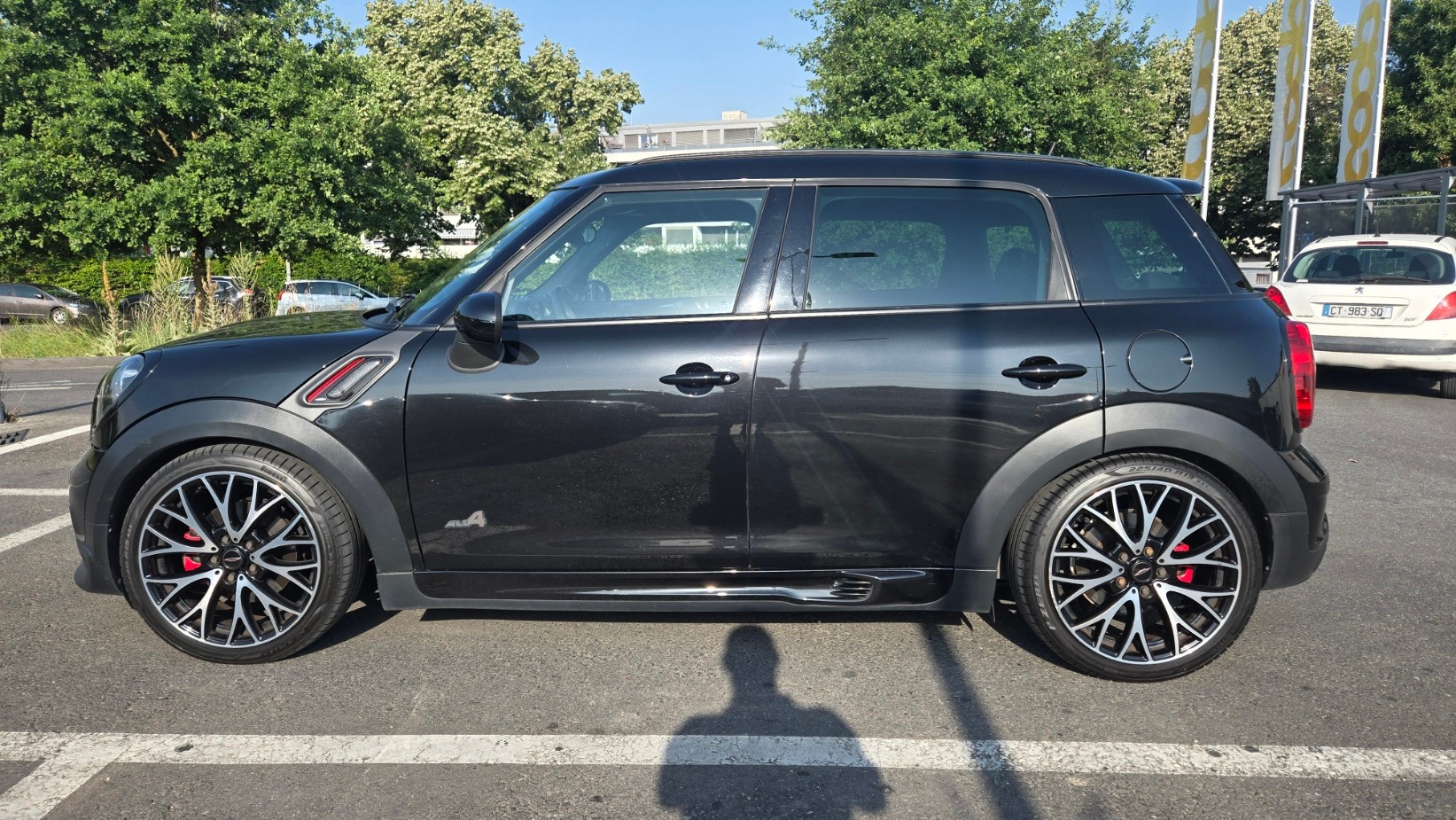MINI 1.6i John Cooper Works ALL4-image-2