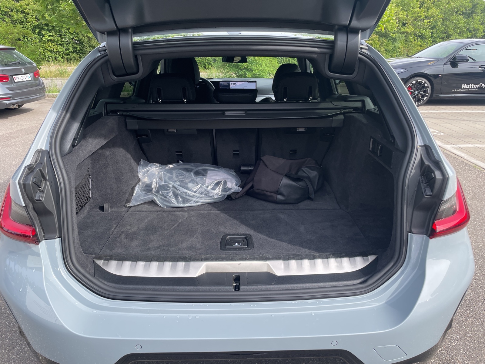 BMW 330e xDrive Touring M Sportpaket-image-22