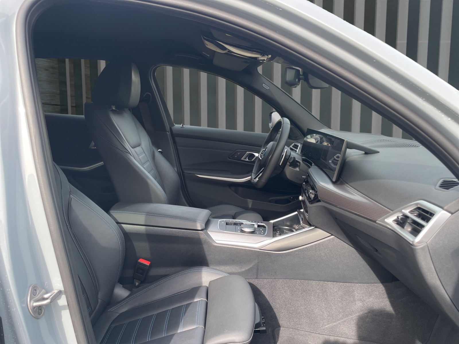 BMW 330e xDrive Touring M Sportpaket-image-19