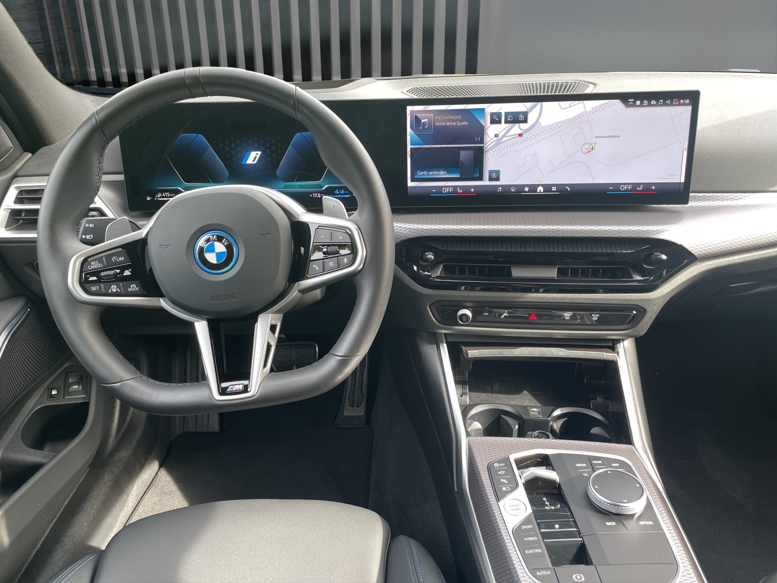 BMW 330e xDrive Touring M Sportpaket-image-10