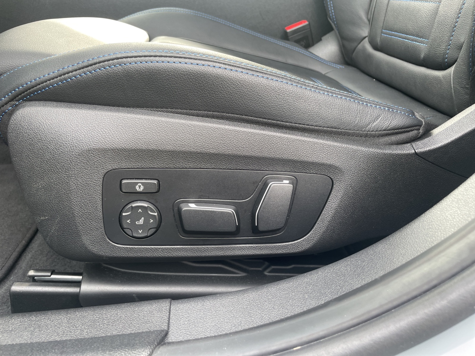 BMW 330e xDrive Touring M Sportpaket-image-17