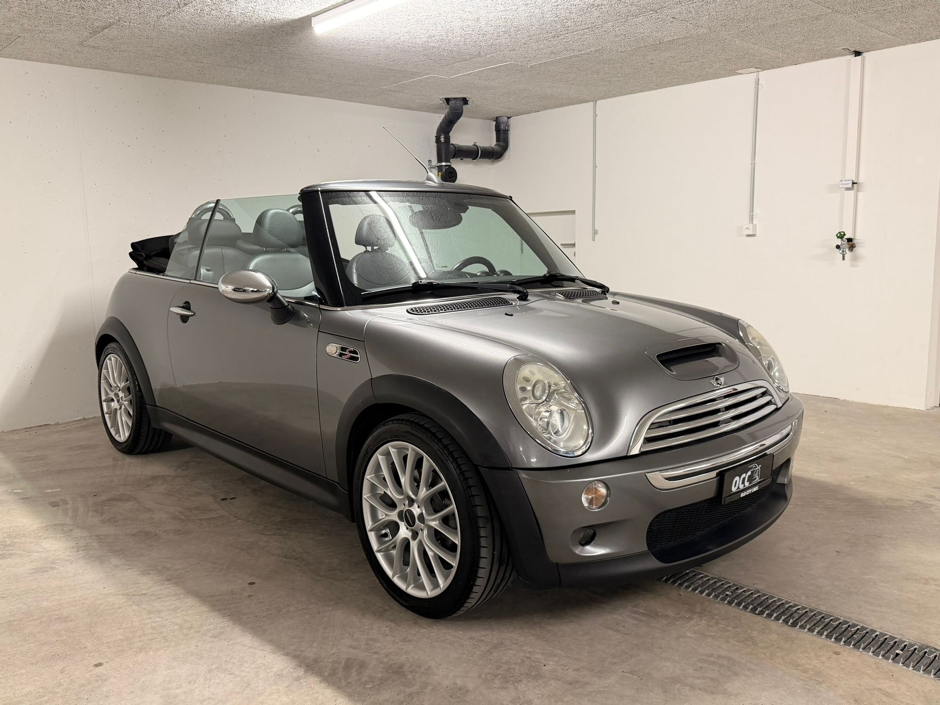 MINI Cooper S Cabriolet-image-0