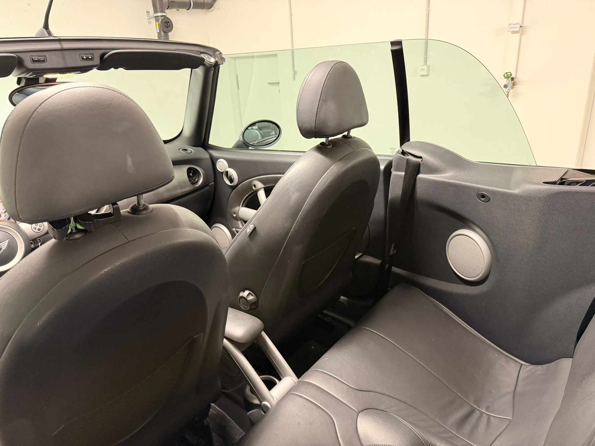 MINI Cooper S Cabriolet-image-12
