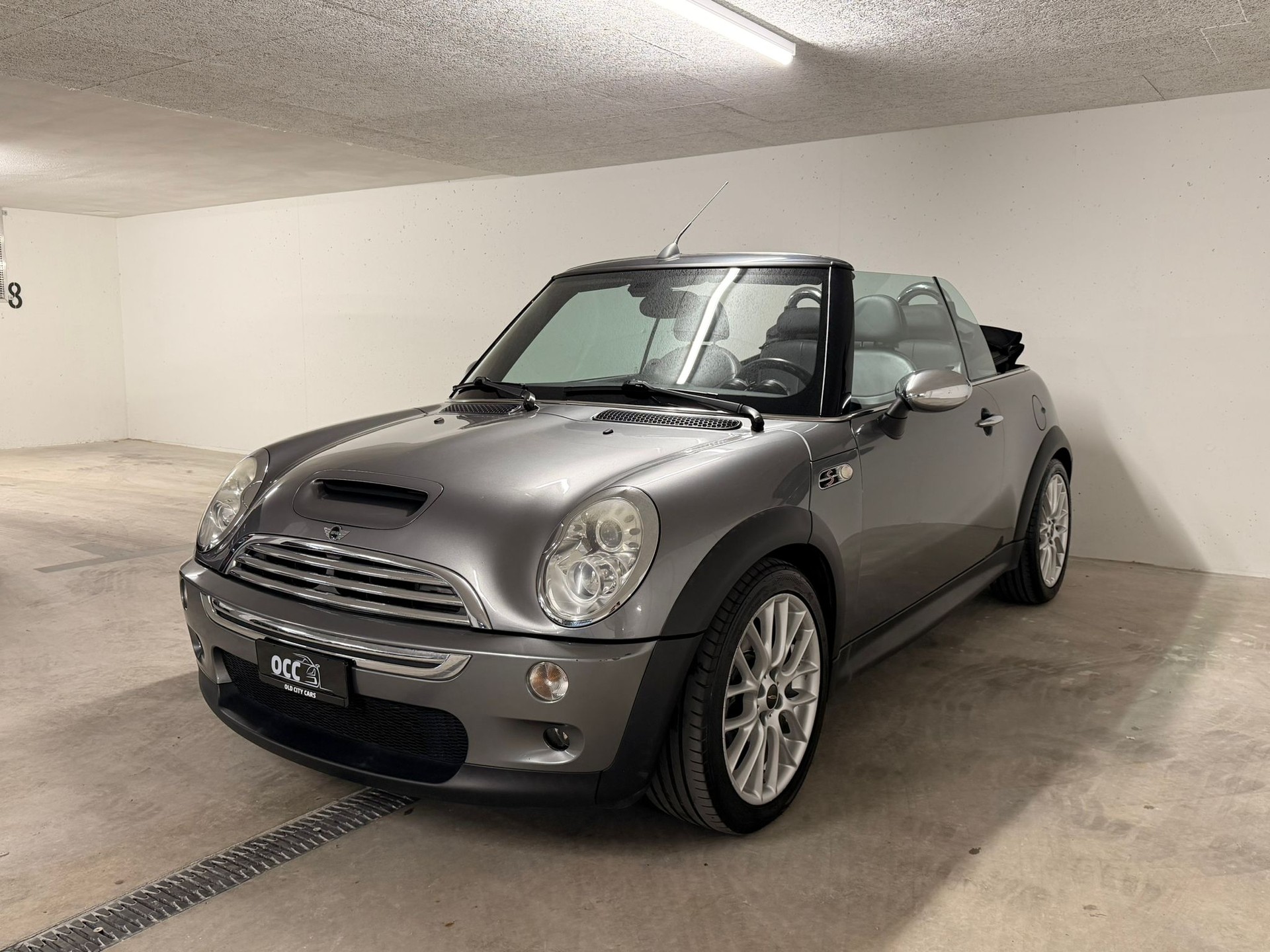 MINI Cooper S Cabriolet-image-2