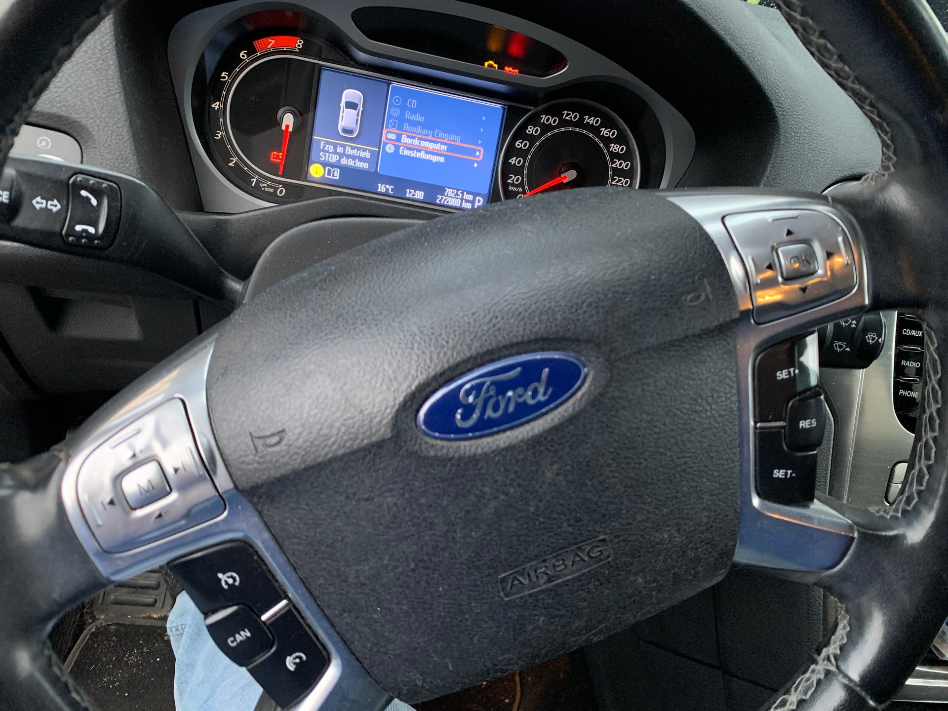FORD Mondeo 2.0 EcoBoost SCTi Ghia PowerShift-image-6