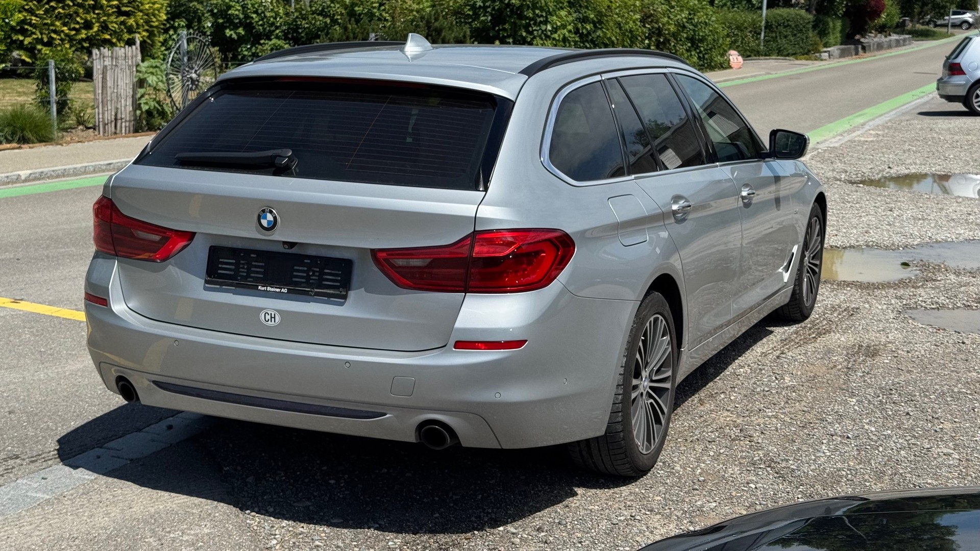 BMW 520d xDrive Touring Sport Line Steptronic-image-4