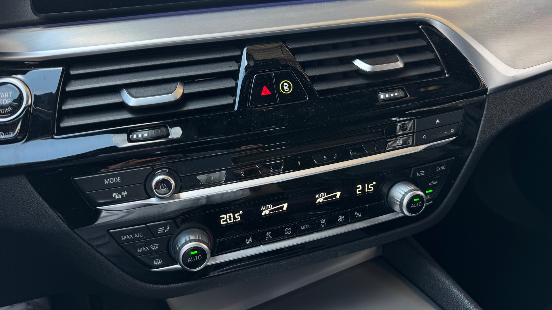 BMW 520d xDrive Touring Sport Line Steptronic-image-13