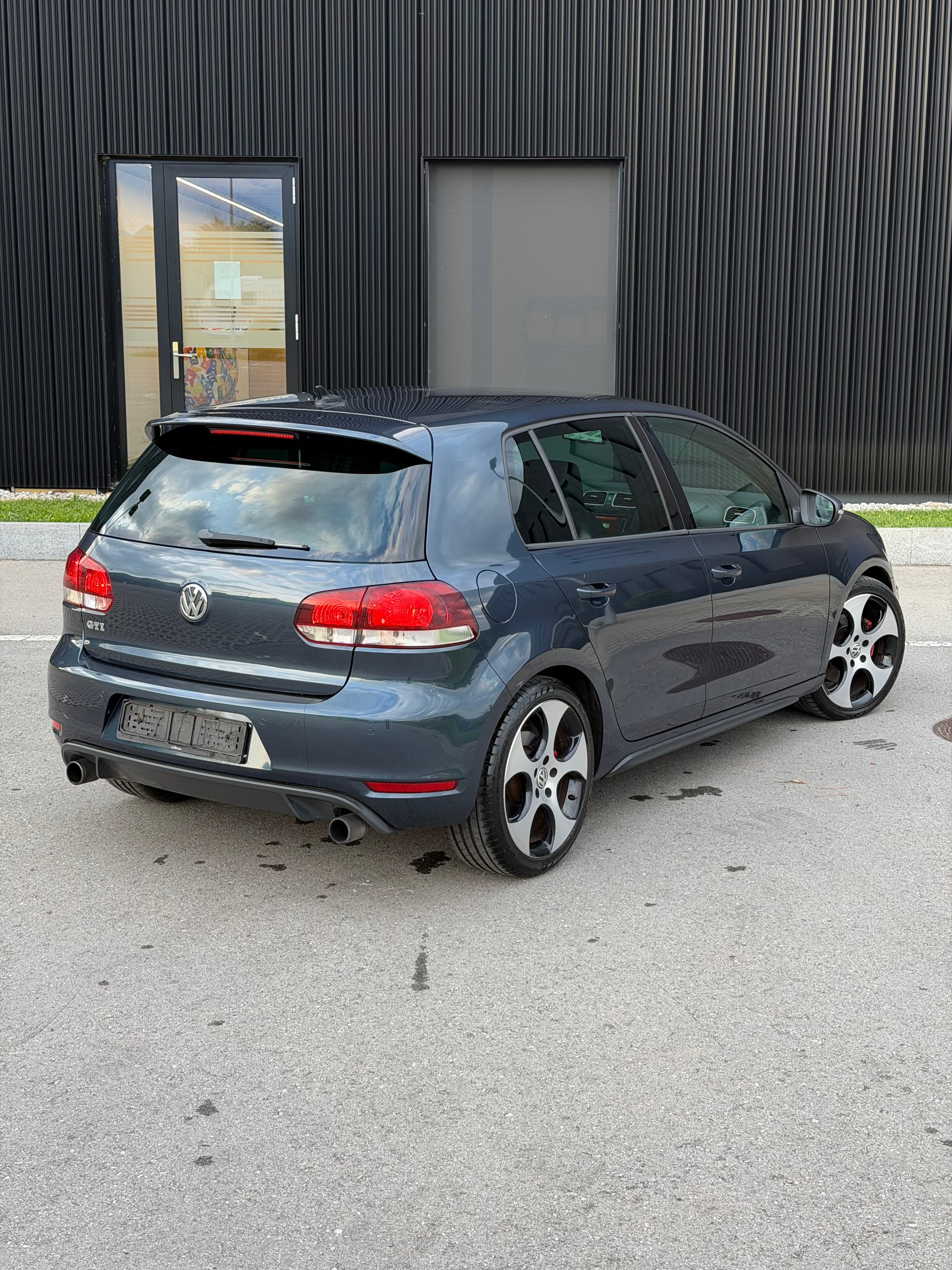 VW Golf 2.0 TSI GTI-image-12
