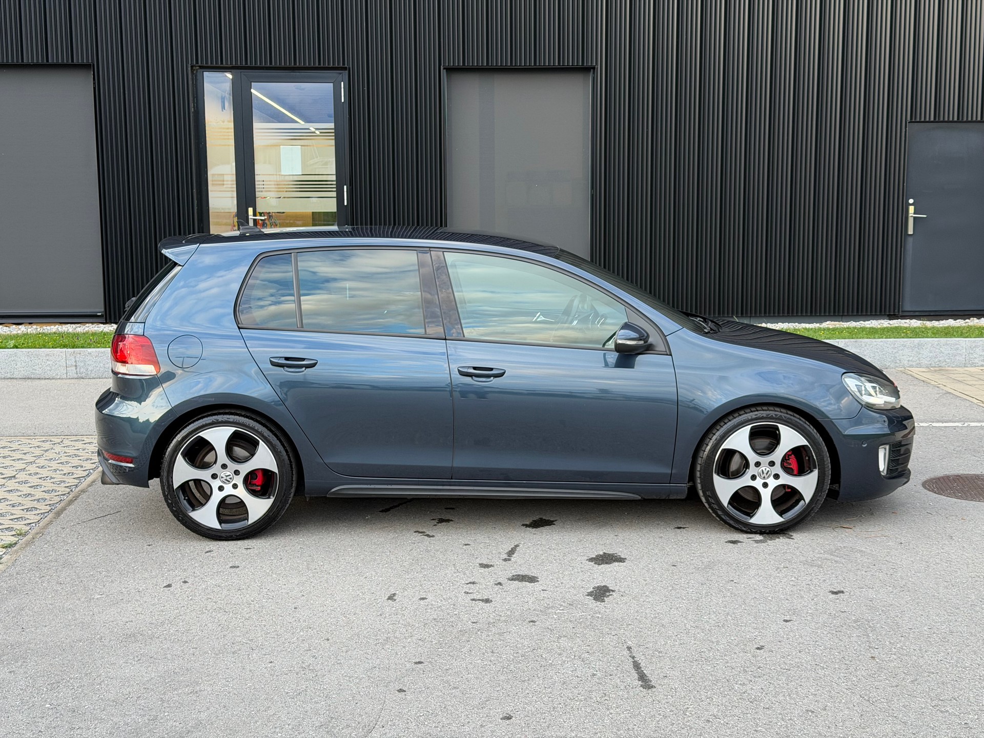 VW Golf 2.0 TSI GTI-image-4