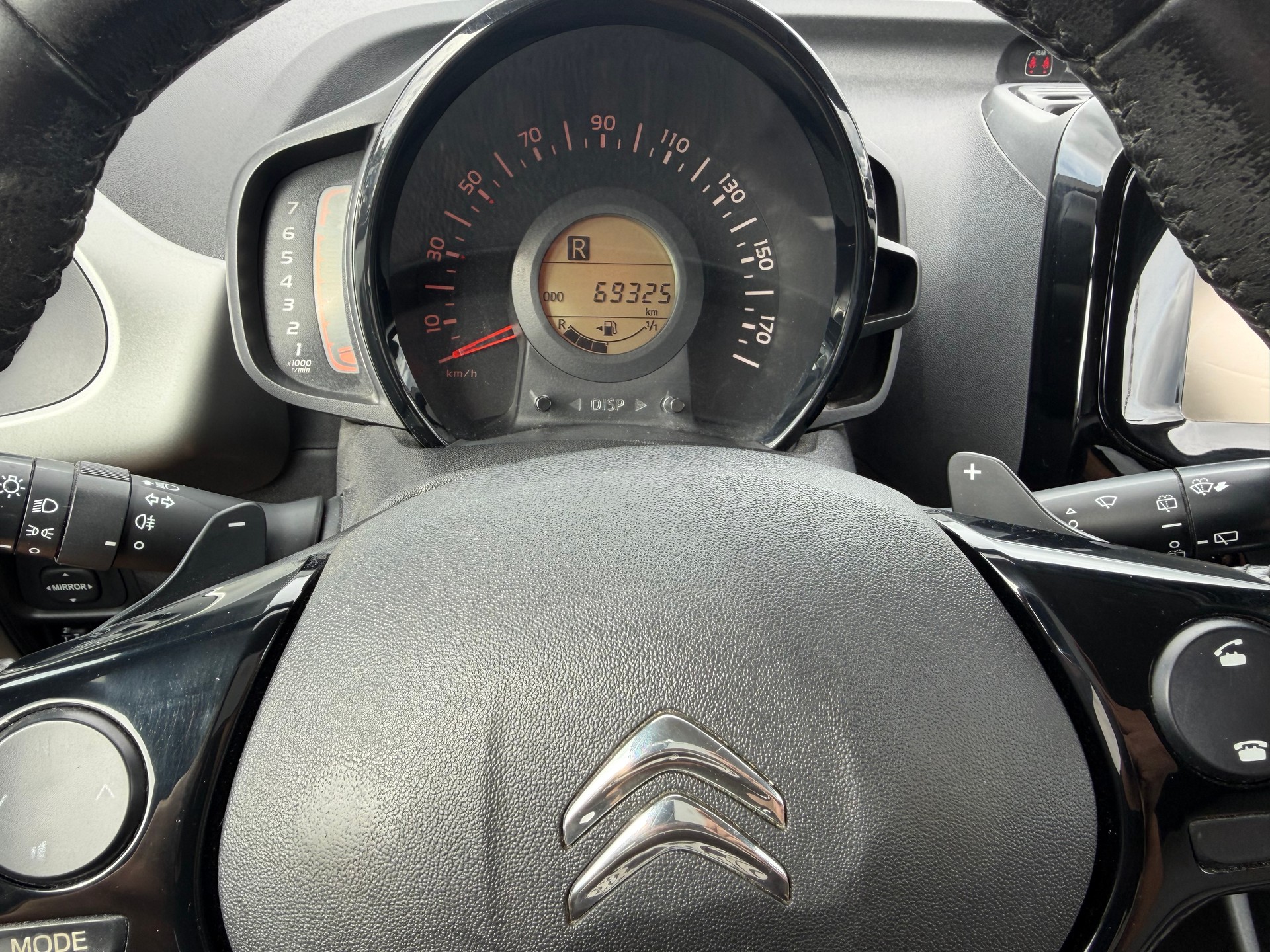 CITROEN C1 1.0 VTi ETG5 Shine Airscape-image-7