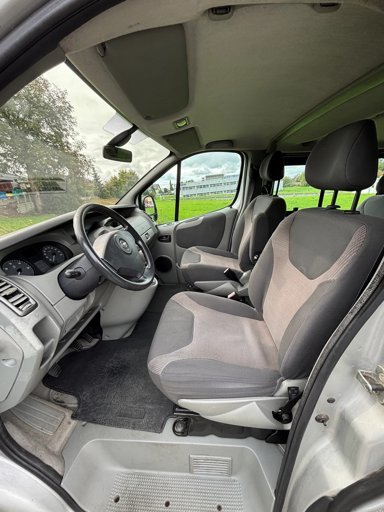 OPEL Vivaro Tour 2.5 CDTI 2.7t L1H1-image-8
