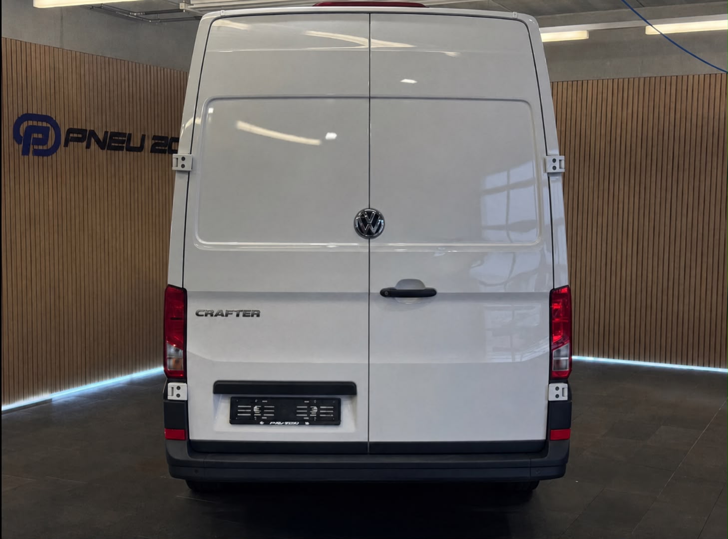 VW Crafter 35 2.0 TDI L3 H3 *140PS*-image-2