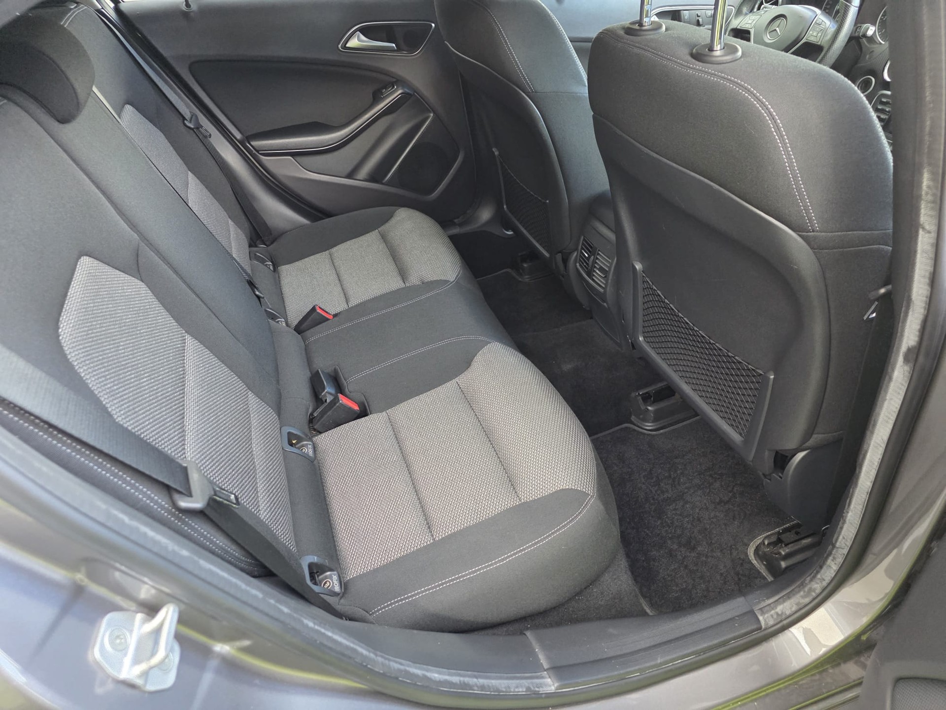 MERCEDES-BENZ A 220 CDI 7G-DCT-image-13
