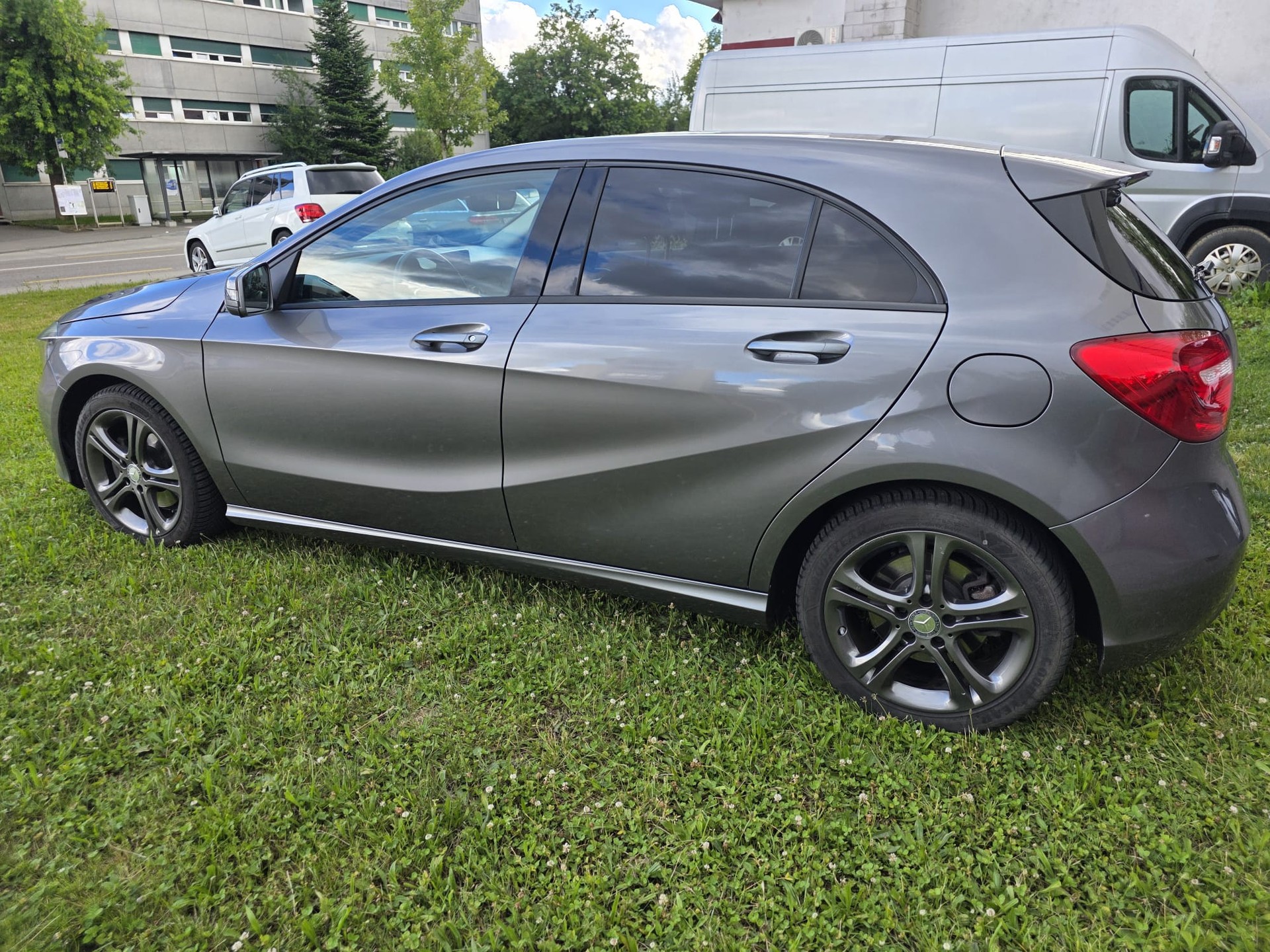 MERCEDES-BENZ A 220 CDI 7G-DCT-image-4