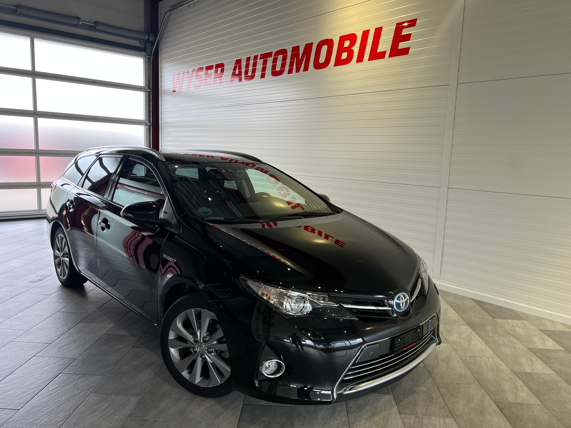 TOYOTA Auris Touring Sports 1.8 16V HSD Linea Sol-showroom-element-1