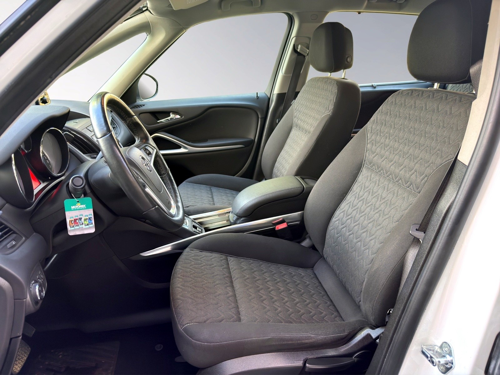 OPEL Zafira Tourer 1.6T eTEC Active-image-8