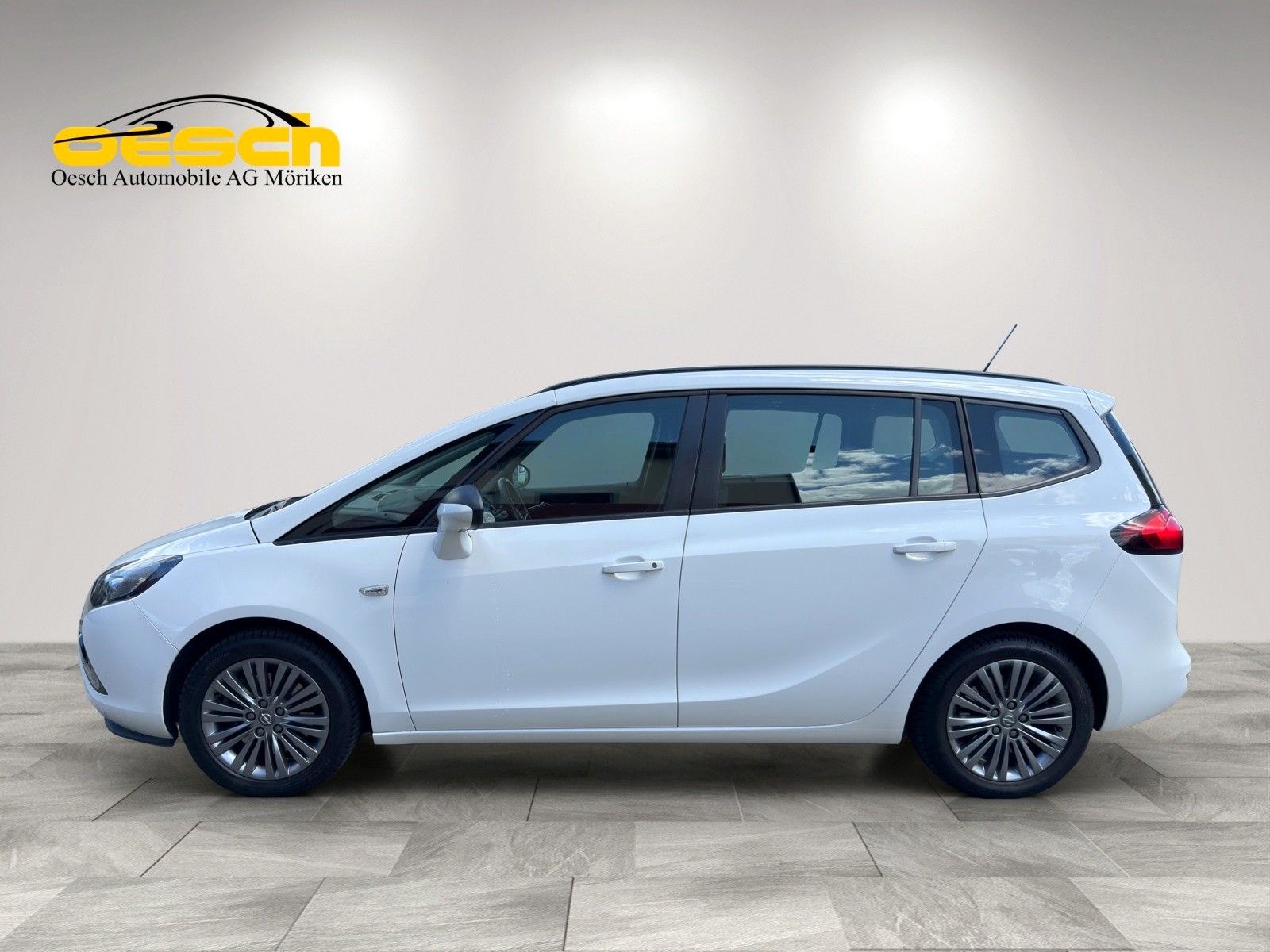 OPEL Zafira Tourer 1.6T eTEC Active-image-1