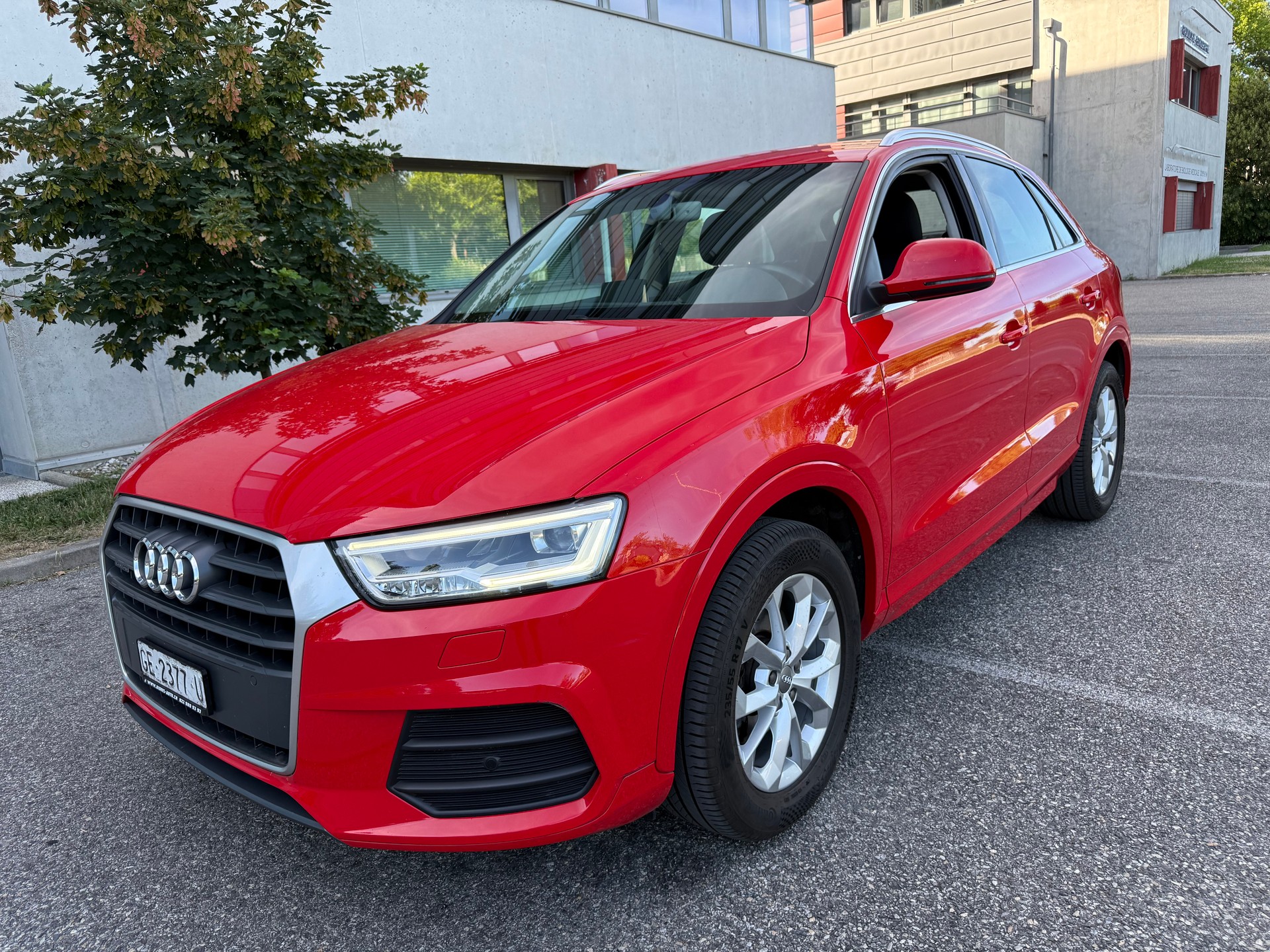 AUDI Q3 2.0 TDI design quattro