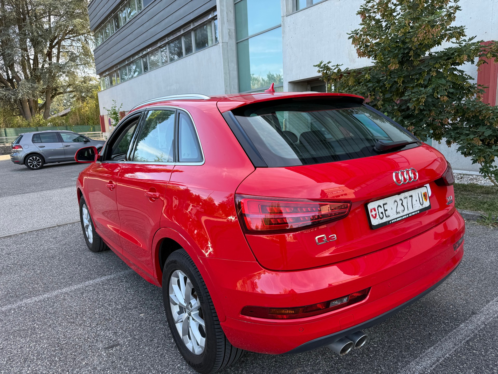 AUDI Q3 2.0 TDI design quattro-image-5