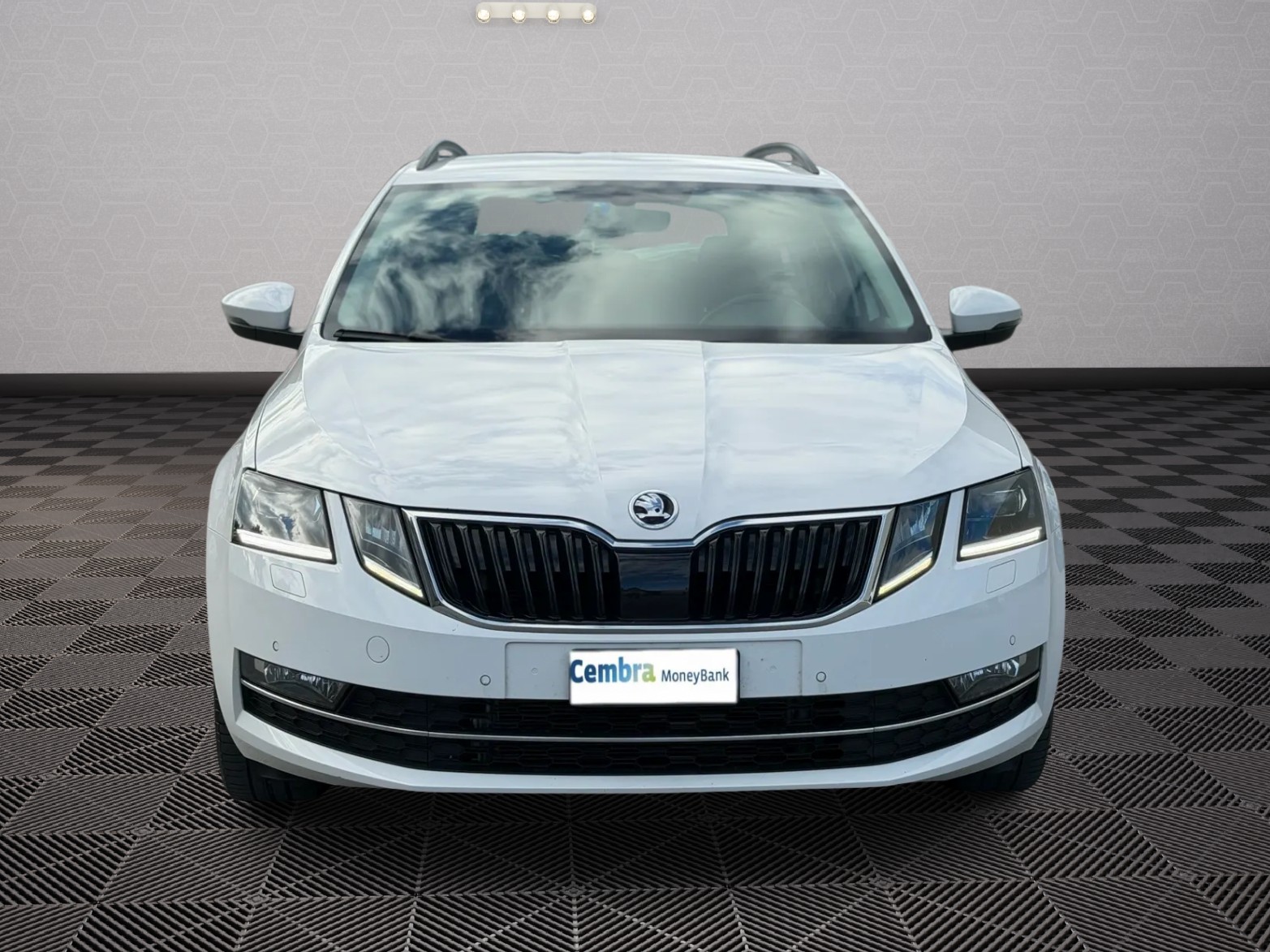 SKODA Octavia Combi 2.0 TDI Ambition DSG-image-1