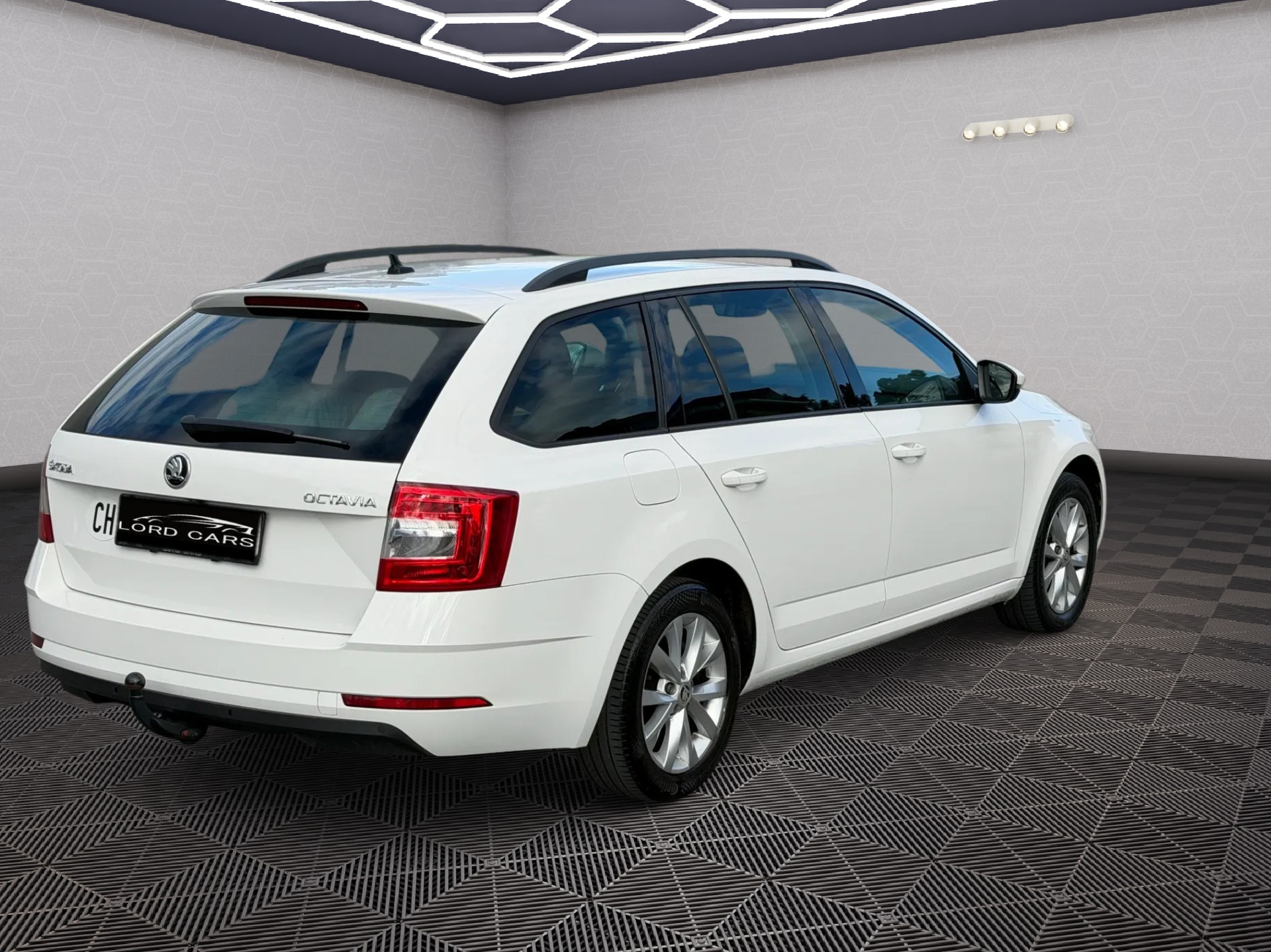 SKODA Octavia Combi 2.0 TDI Ambition DSG-image-3