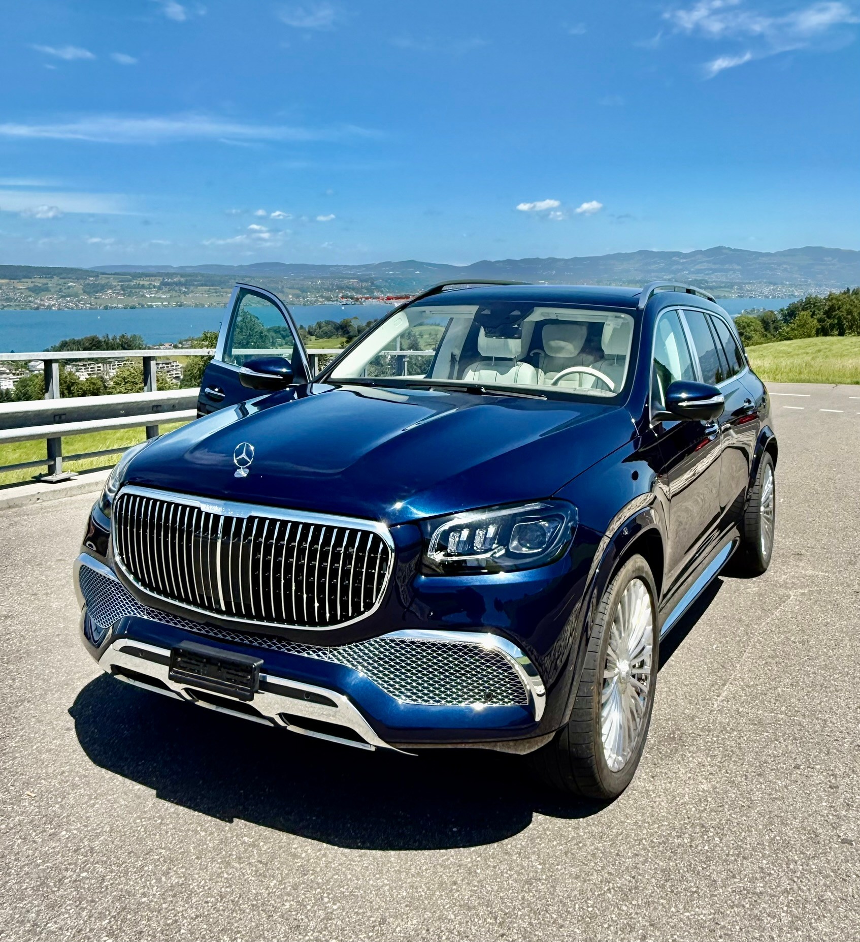MERCEDES-BENZ GLS 600 Maybach-image-2