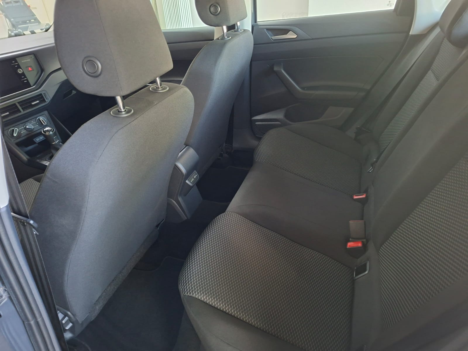 VW Polo 1.0 BMT Comfortline-image-3