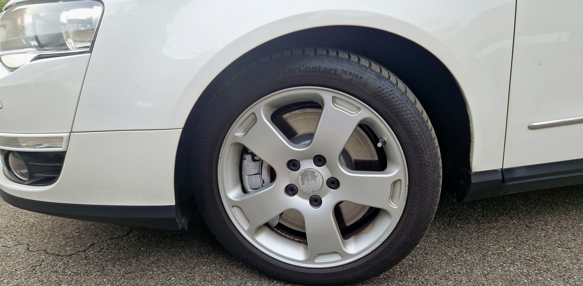 VW Passat Variant 3.2 V6 FSI Highline 4Motion-image-13