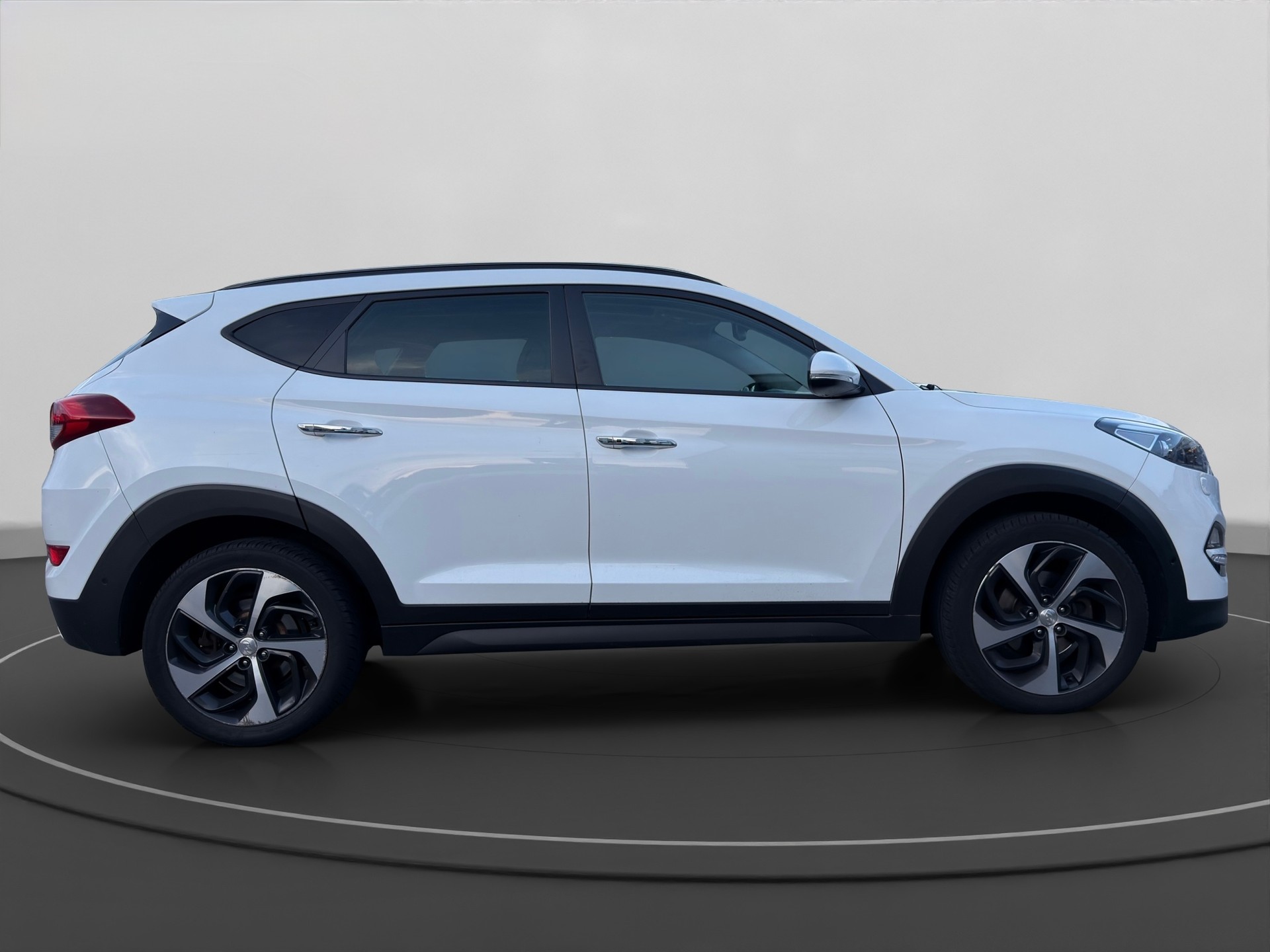 HYUNDAI Tucson 1.6 TGDI Plena 4WD Automatic-image-5