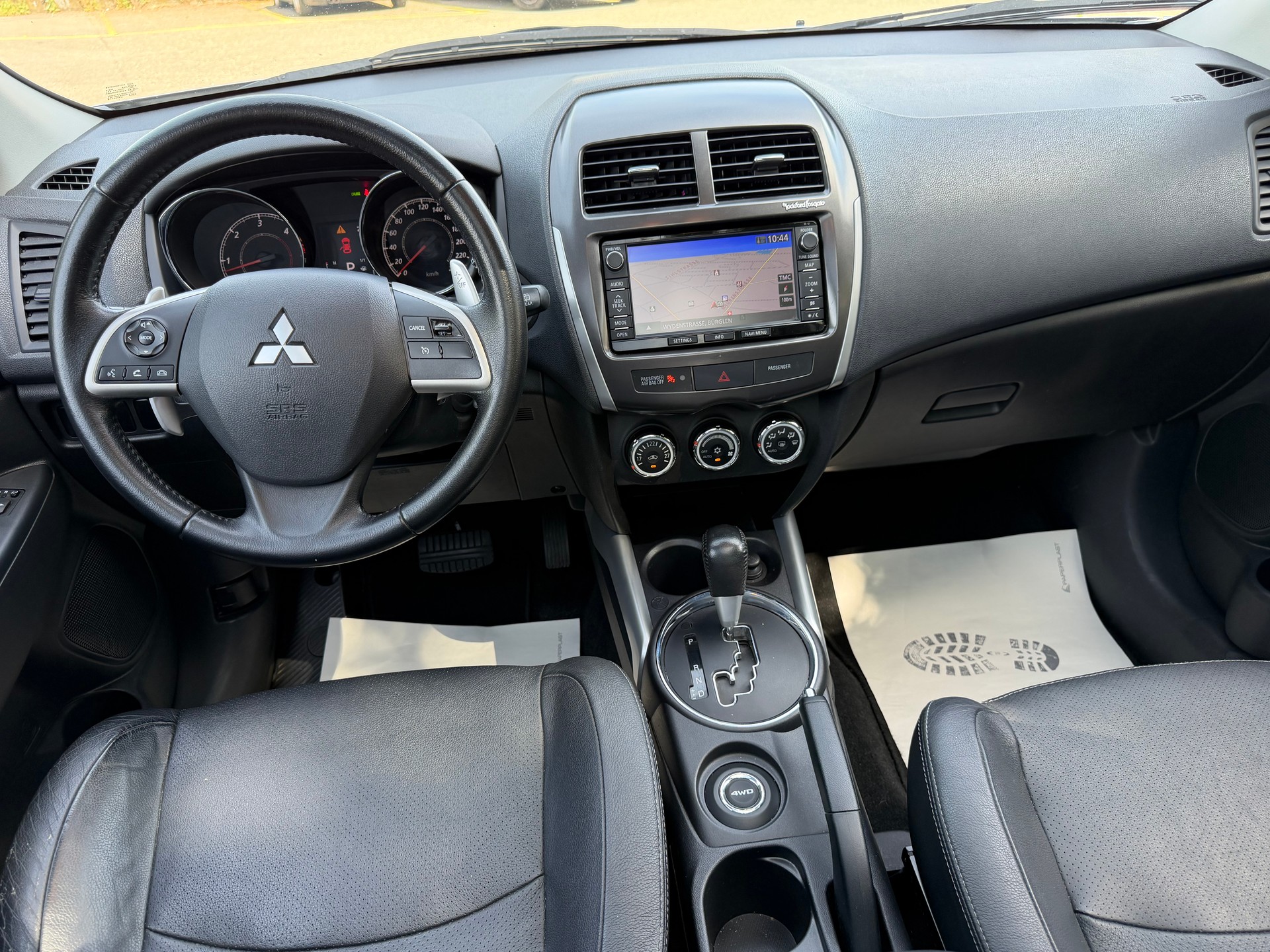MITSUBISHI ASX 2.2 DID Invite 4WD Automatic-image-9