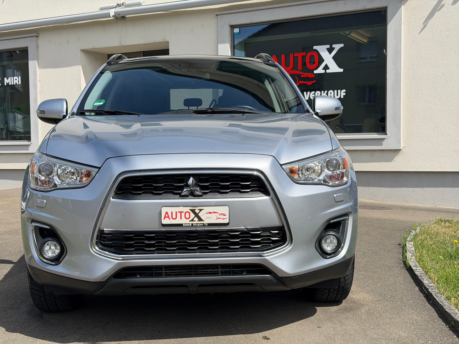 MITSUBISHI ASX 2.2 DID Invite 4WD Automatic-image-2