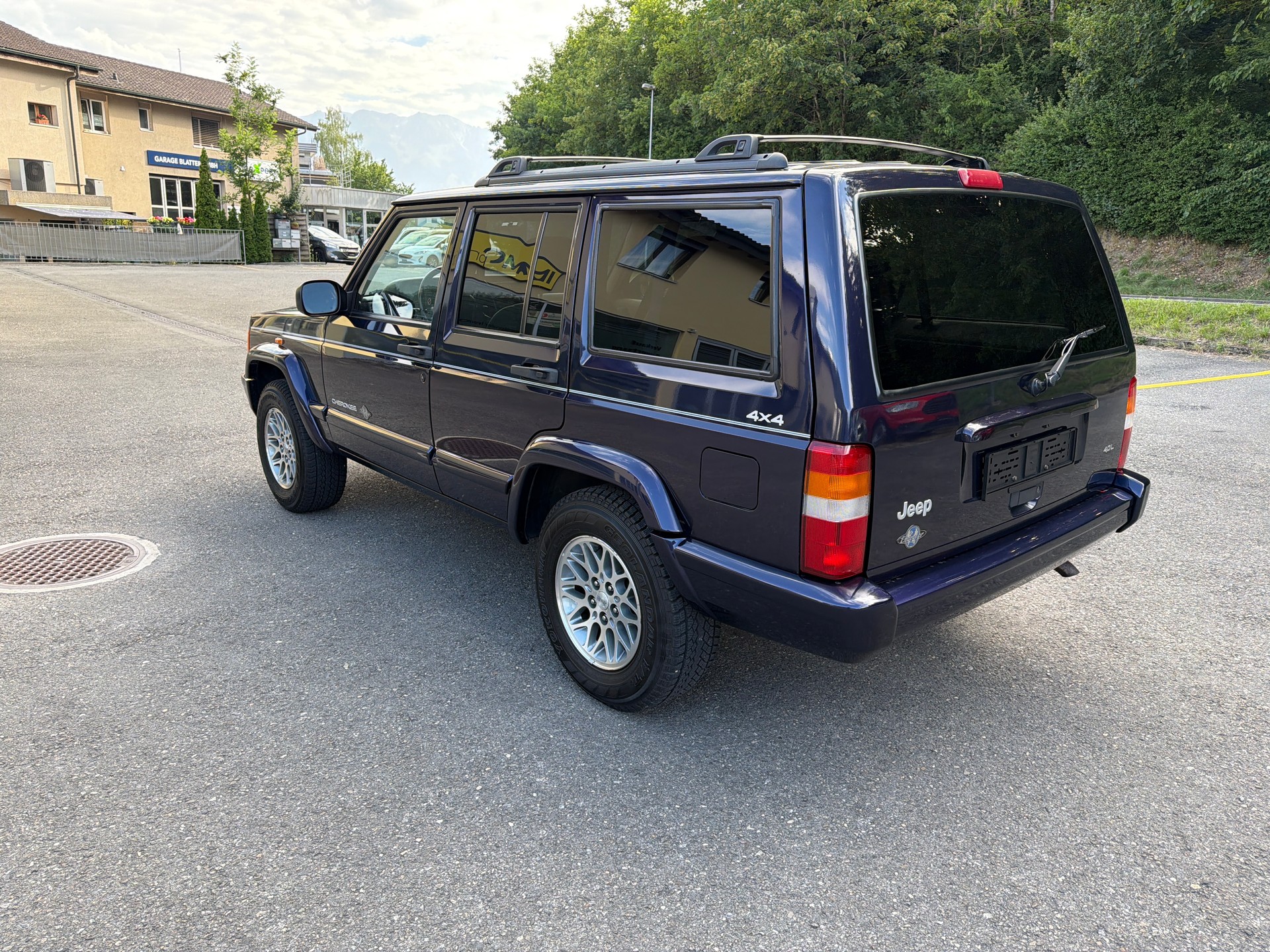 JEEP Cherokee 4.0 Ltd.Endeavor-image-2