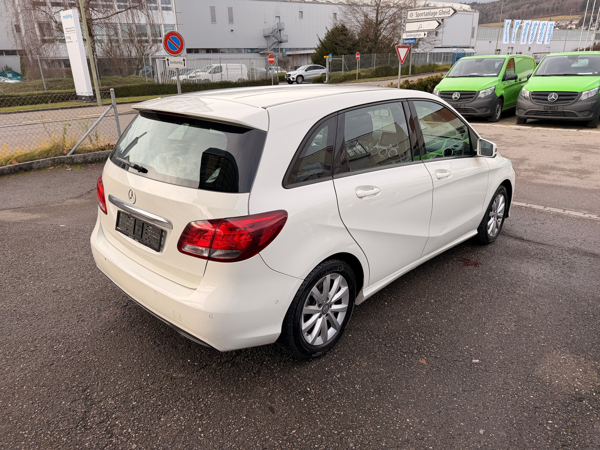 MERCEDES-BENZ B 180 CDI Urban 7G-DCT-image-3