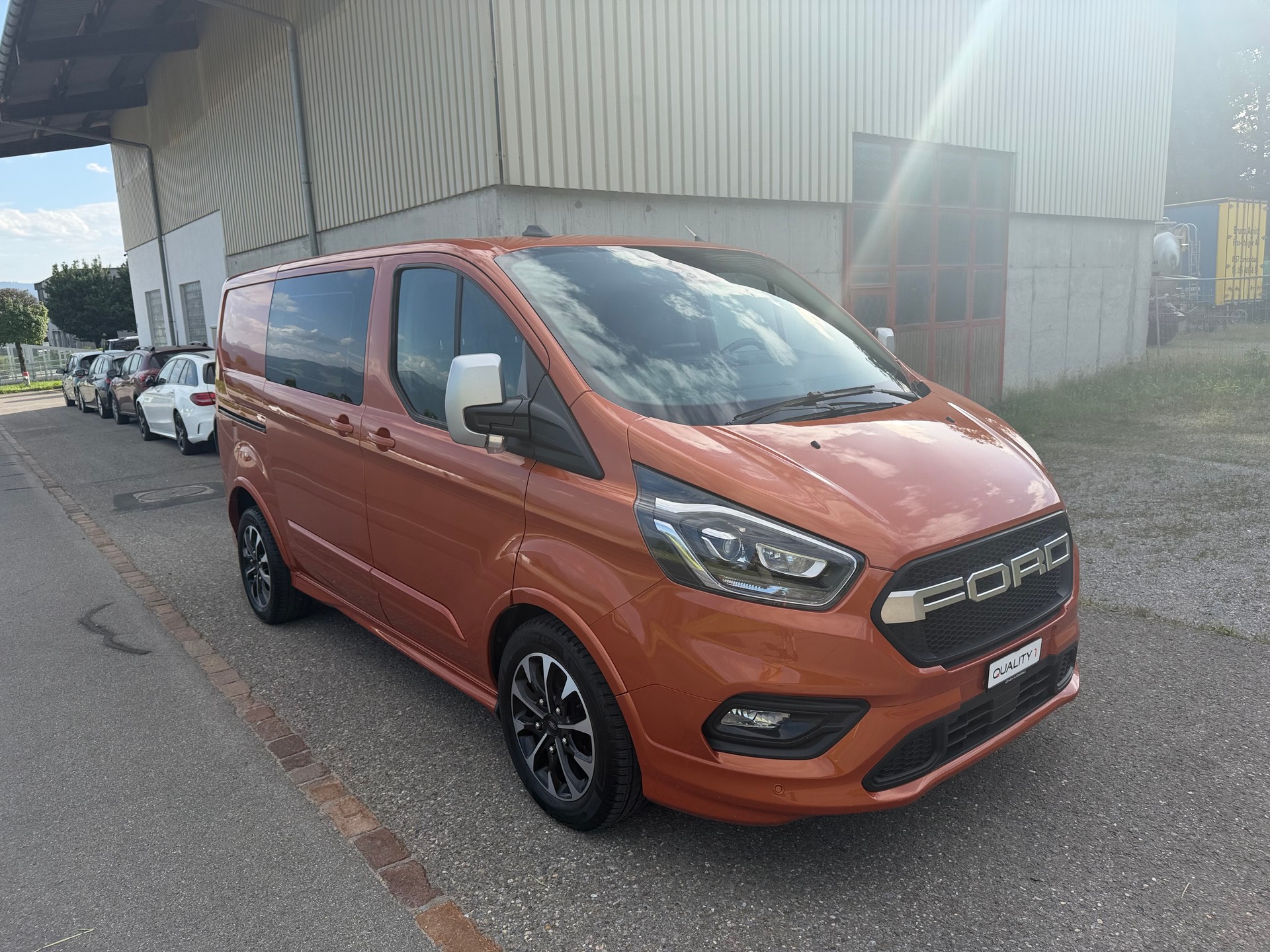 FORD Transit Custom Van 320 L1H1 Sport A-image-4