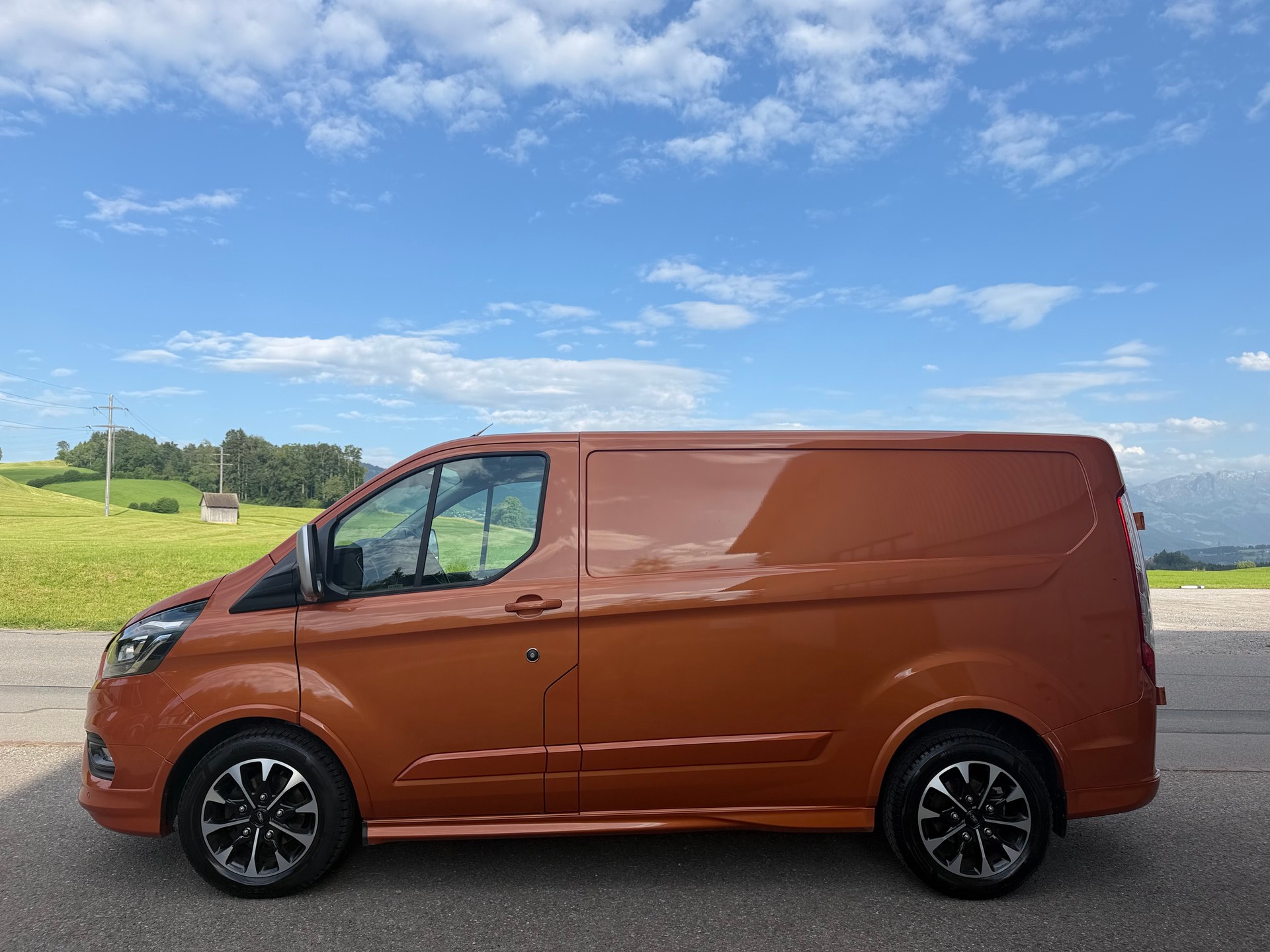 FORD Transit Custom Van 320 L1H1 Sport A-image-0