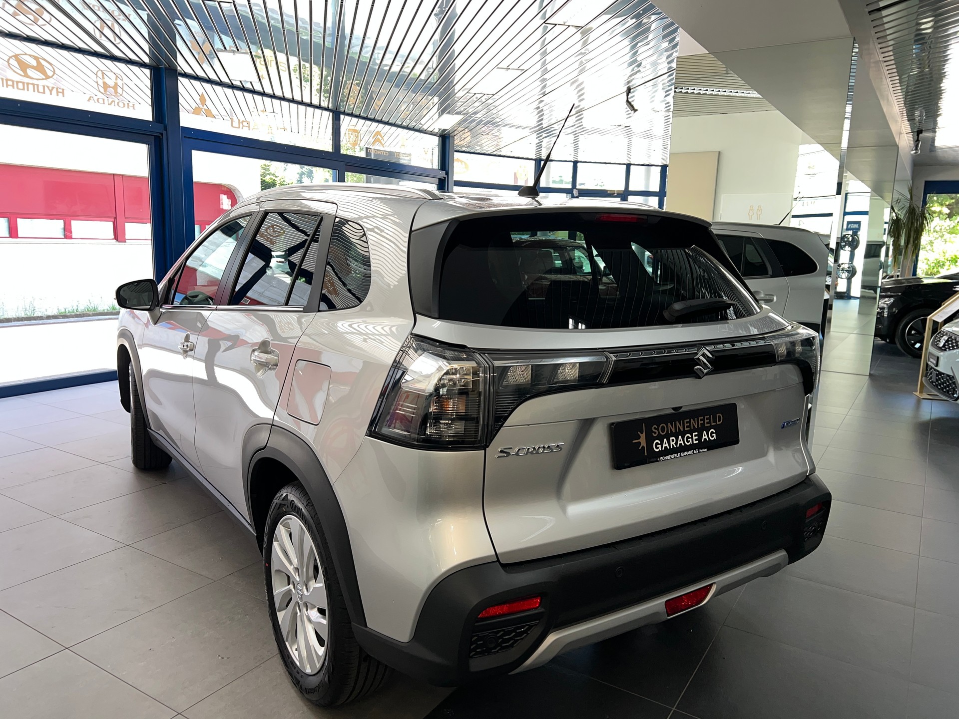SUZUKI S-Cross 1.4 16V Compact+ MHD 4WD Automatic-image-3