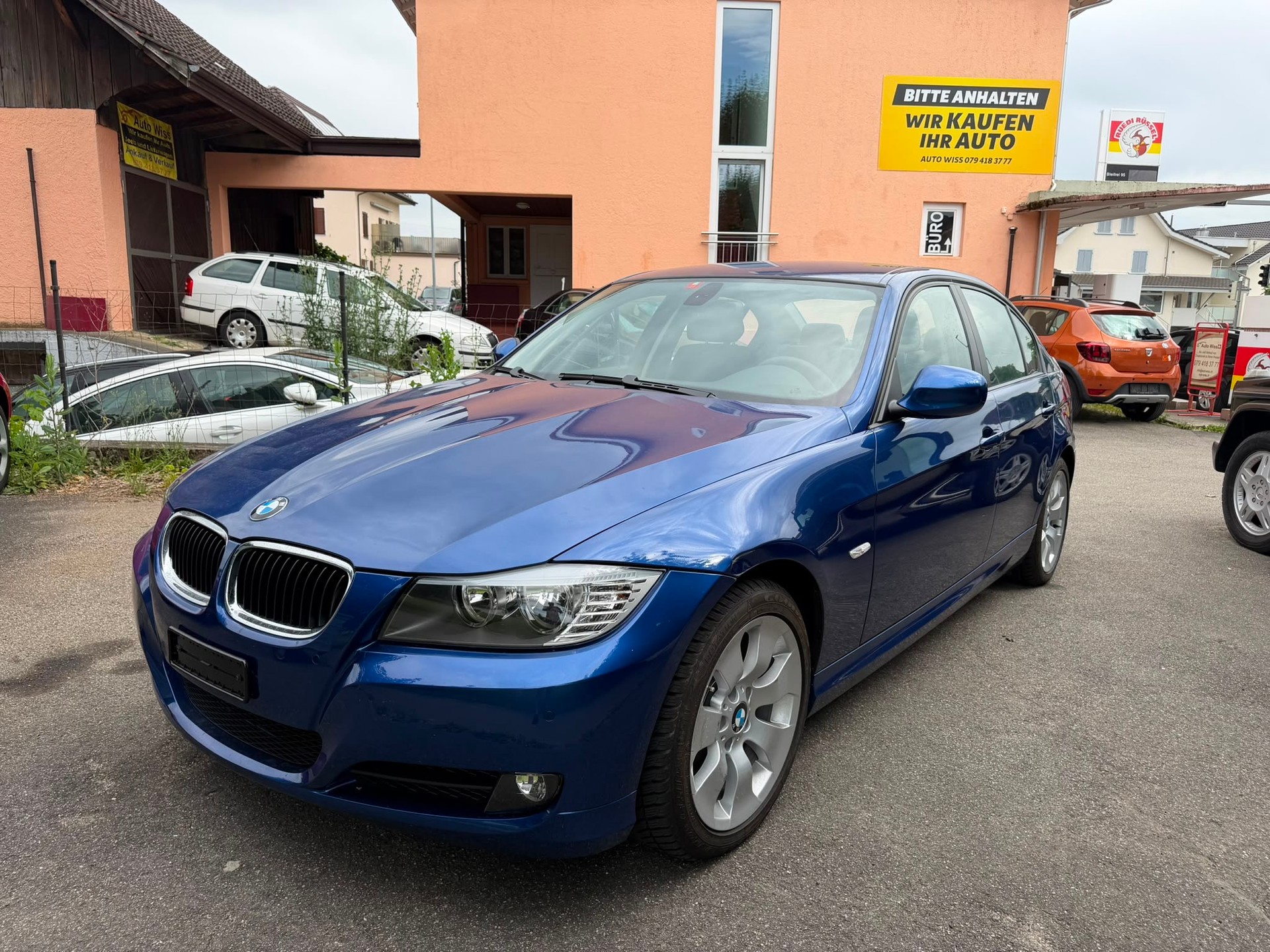 BMW 318i Steptronic-image-1