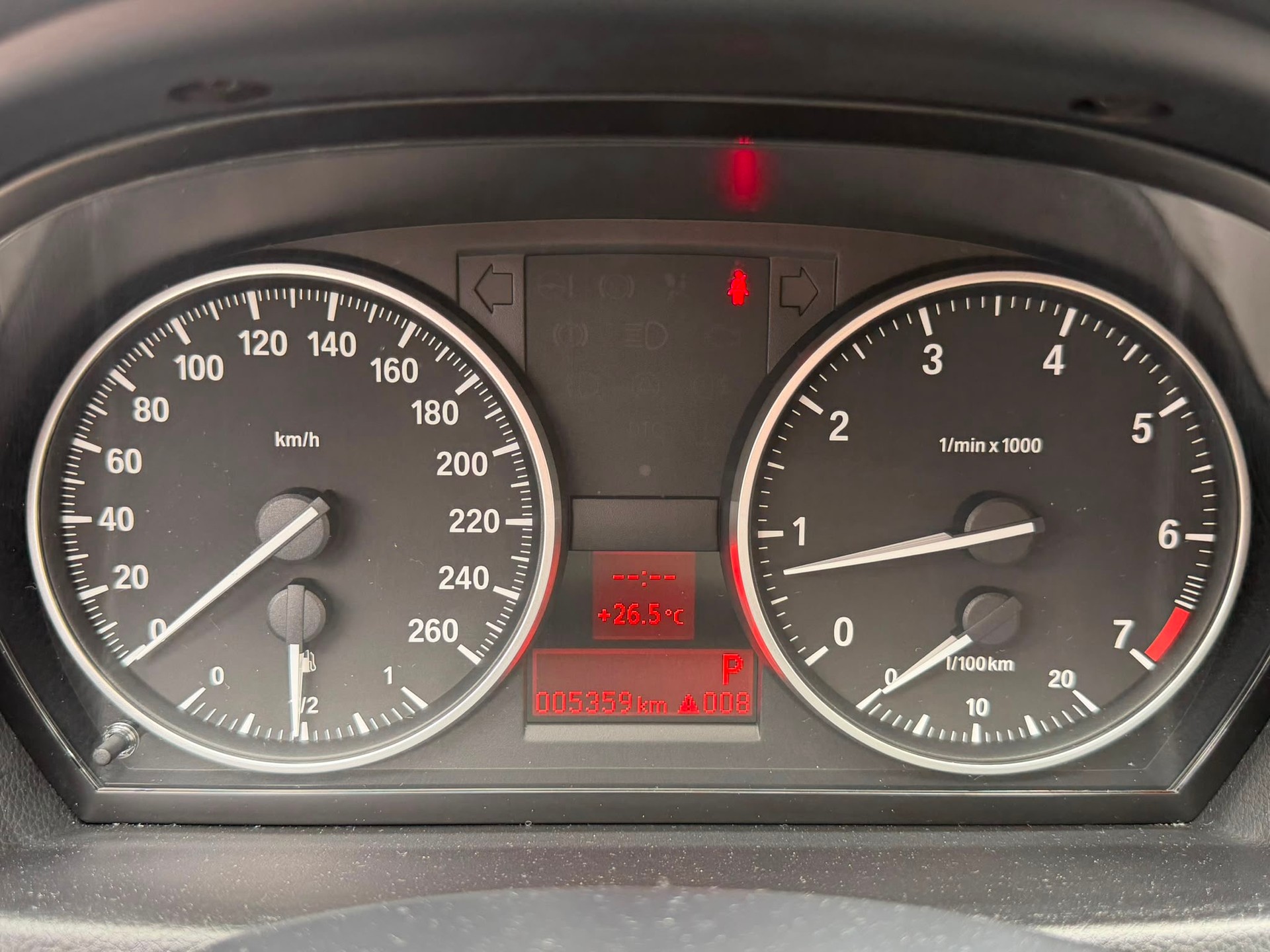 BMW 318i Steptronic-image-14
