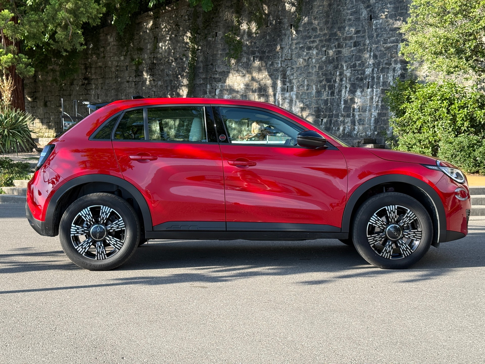 FIAT 600h Mild Hybrid Icon Swiss Edition-image-4