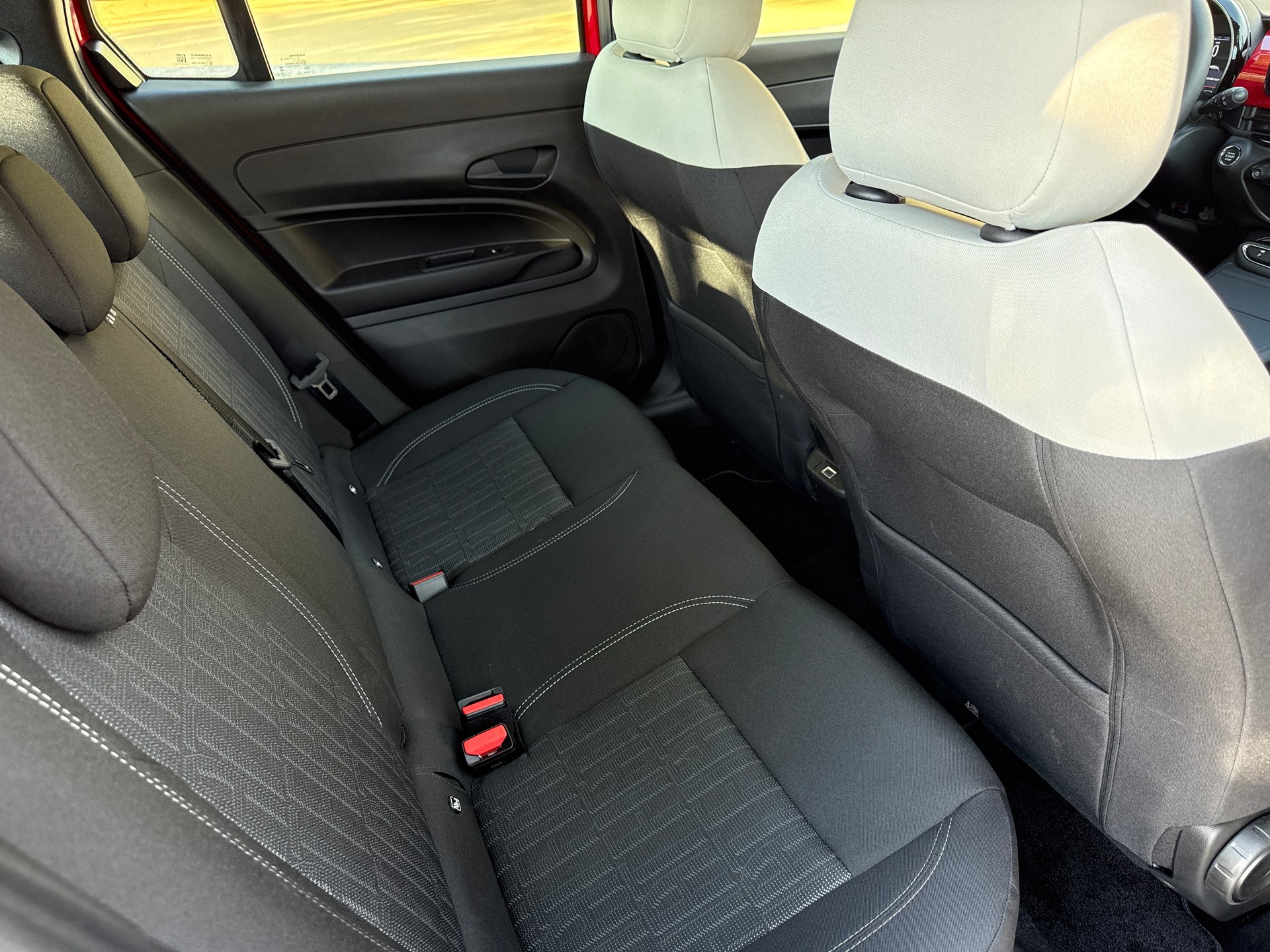 FIAT 600h Mild Hybrid Icon Swiss Edition-image-17